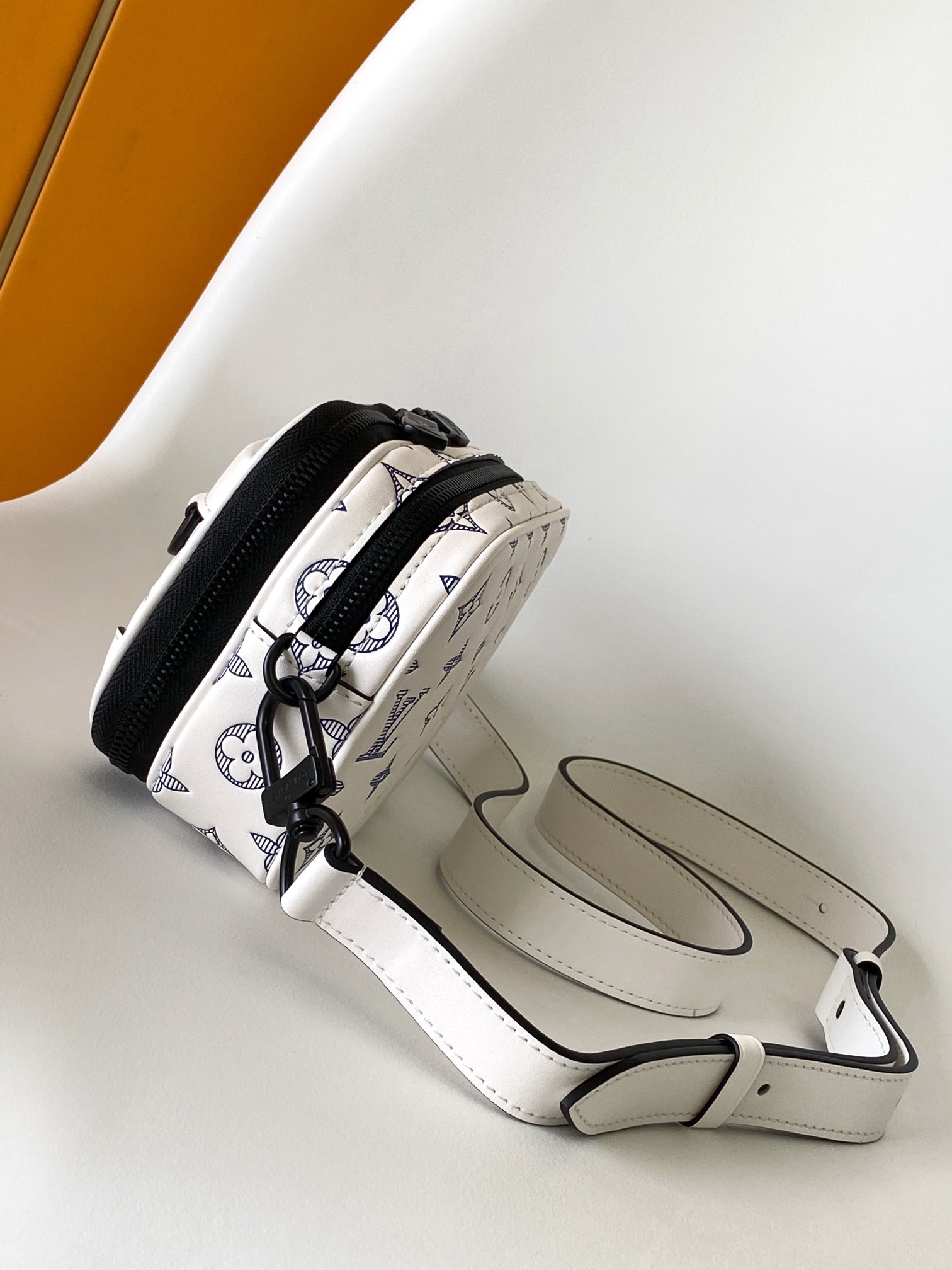 Louis Vuitton 10A Handbag Shoulder Bag Top Mirror Quality Version Neo Alpha M83383 M82542