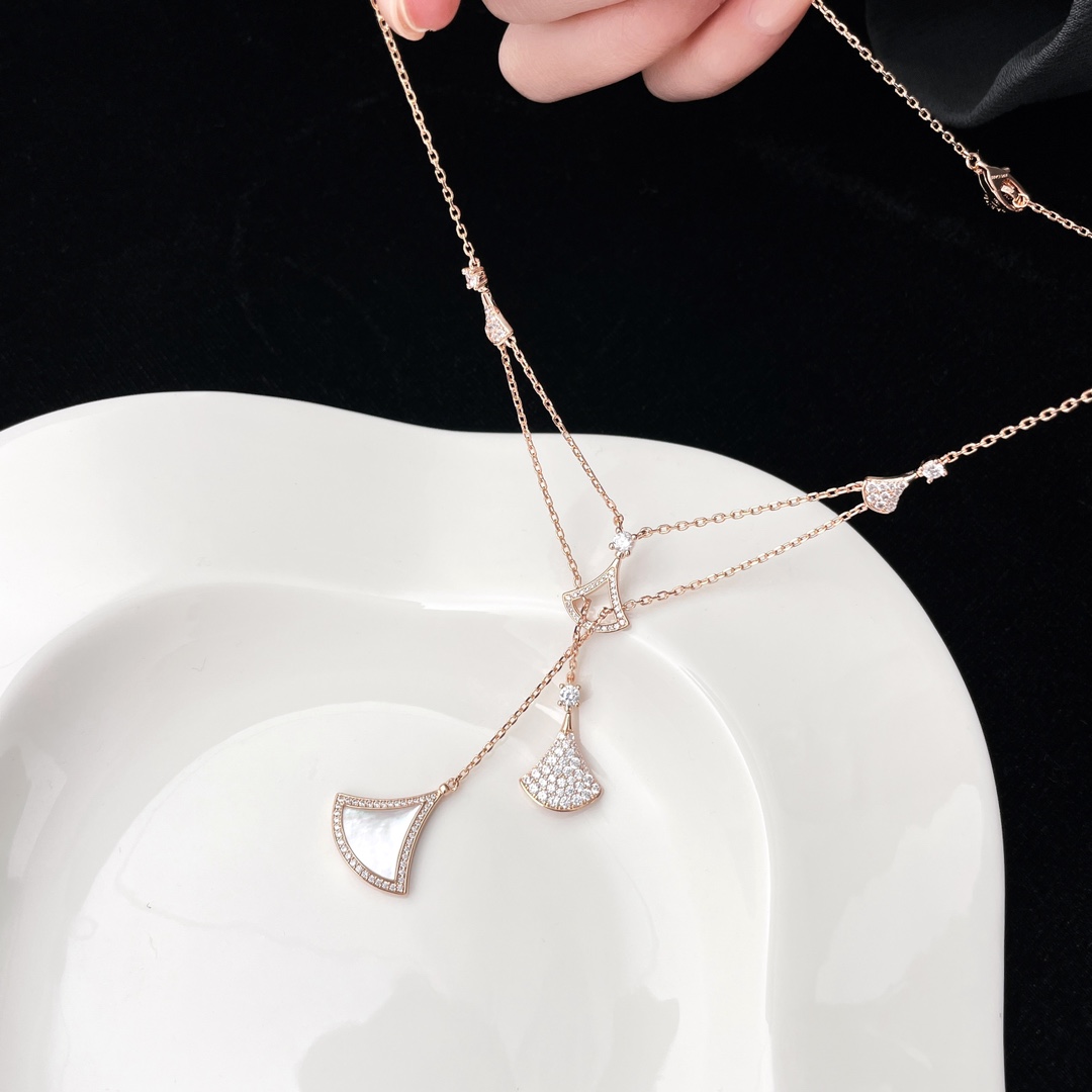 BVLGARI DIVAS' DREAM NECKLACE, Must-have, Rose Gold