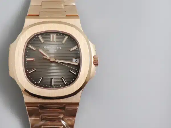 Nautilus 5711/1R-001  40 mm, Rose Gold