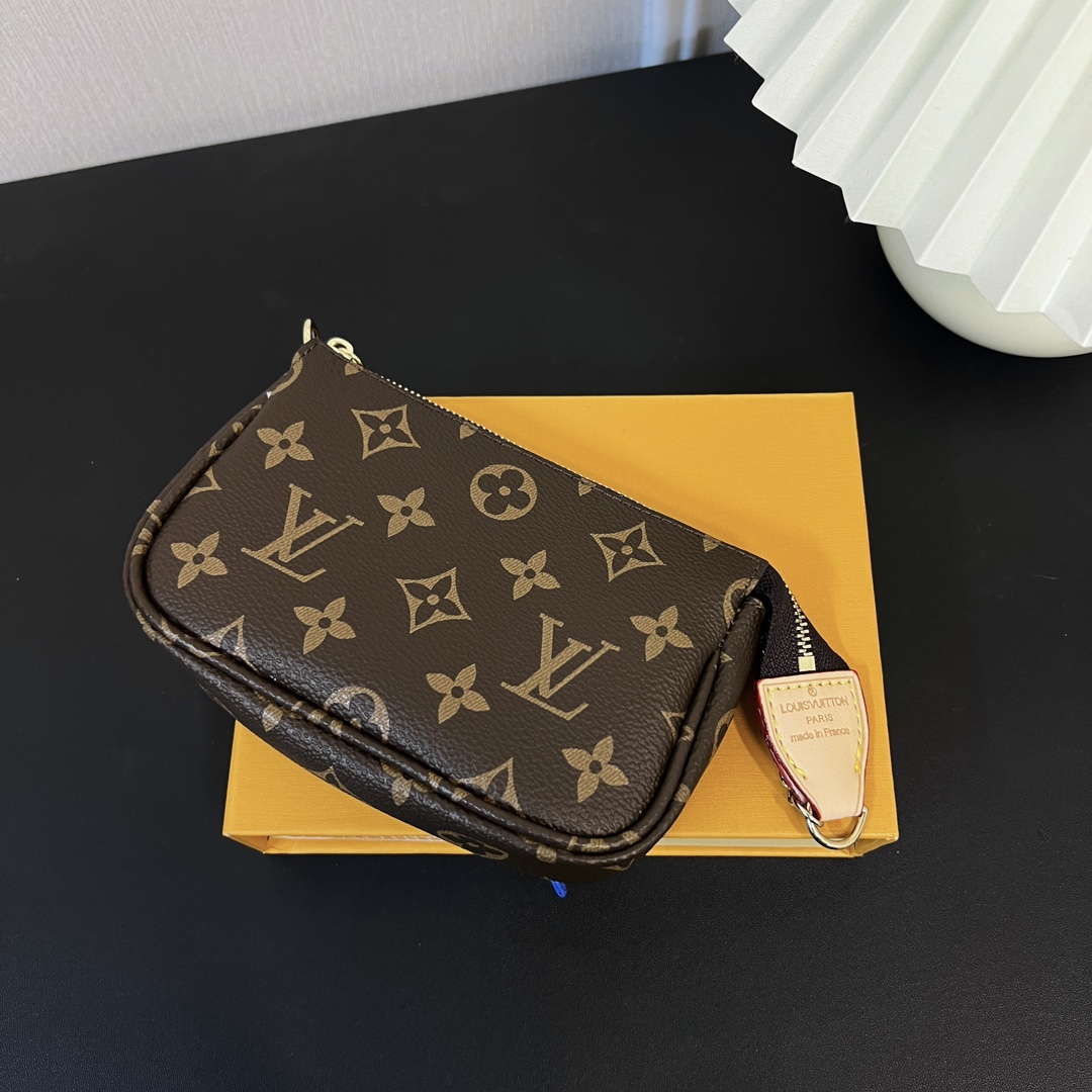 Louis Vuitton Multi Pochette Accessories Mini Bag Purse