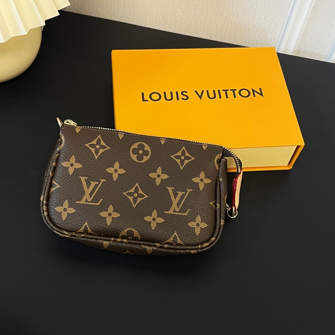 Louis Vuitton Multi Pochette Accessories Mini Bag Purse