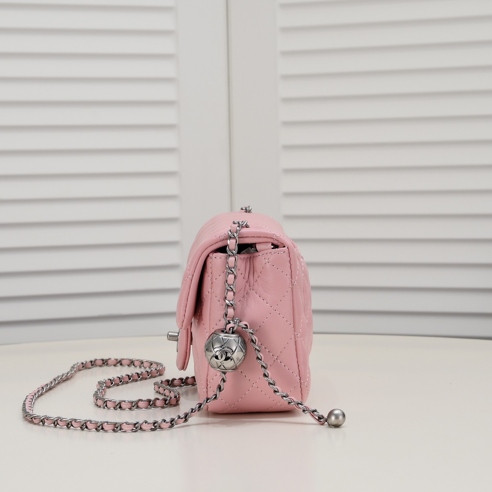 Chanel Cross Body Metal Ball Chain Shoulder Bag Handbag