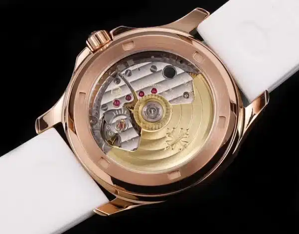 Aquanaut 5269/200R Luce Travel Time 38.8 mm,Gold