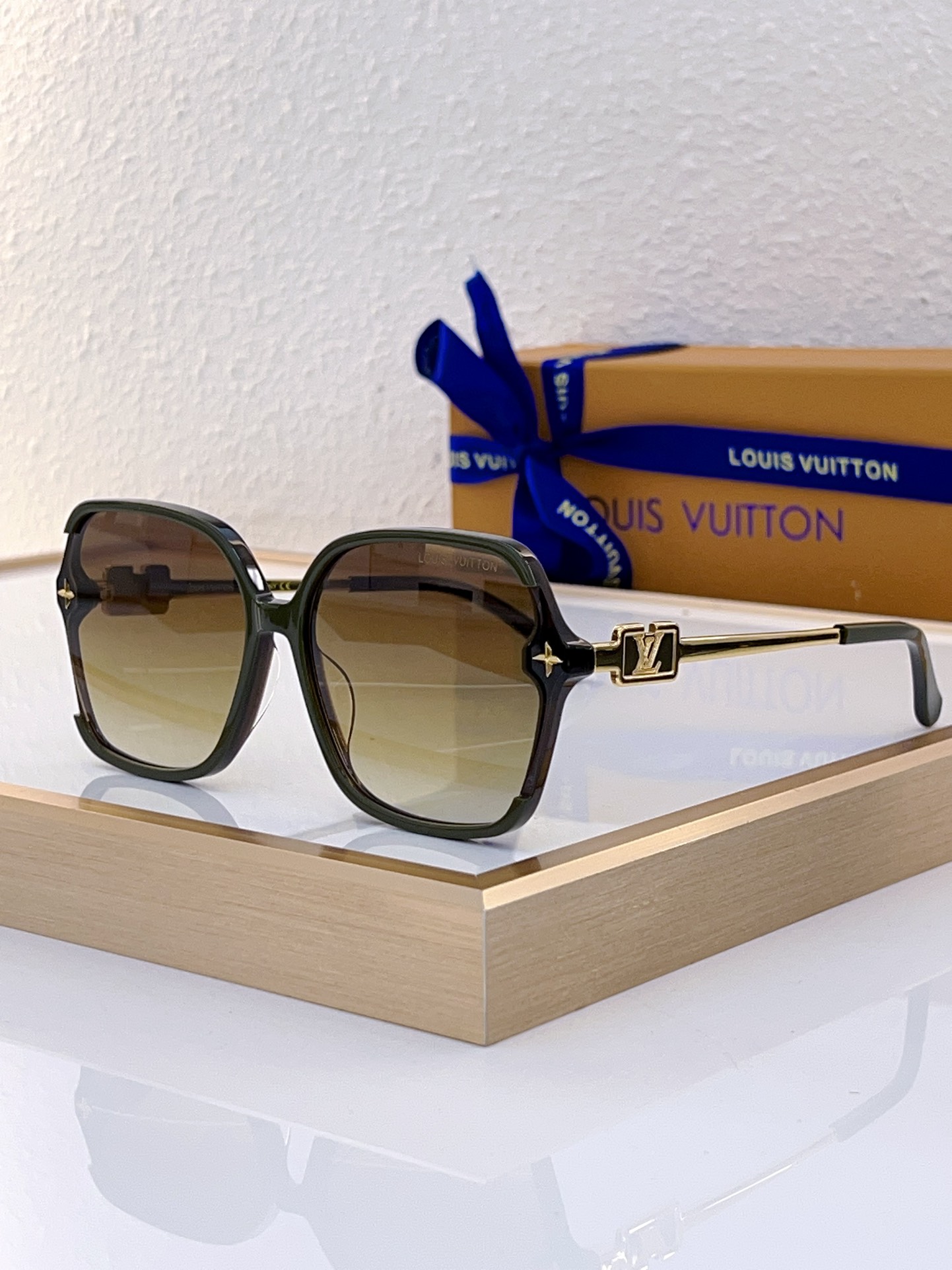 Louis Vuitton LV Sunglasses