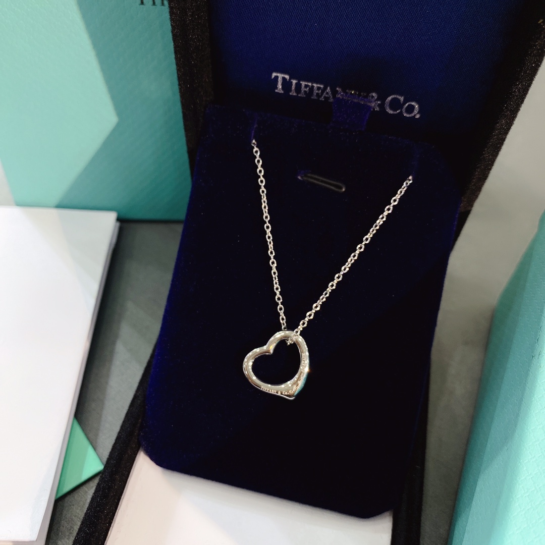 Tiffany Elsa Peretti® Open Heart Pendant