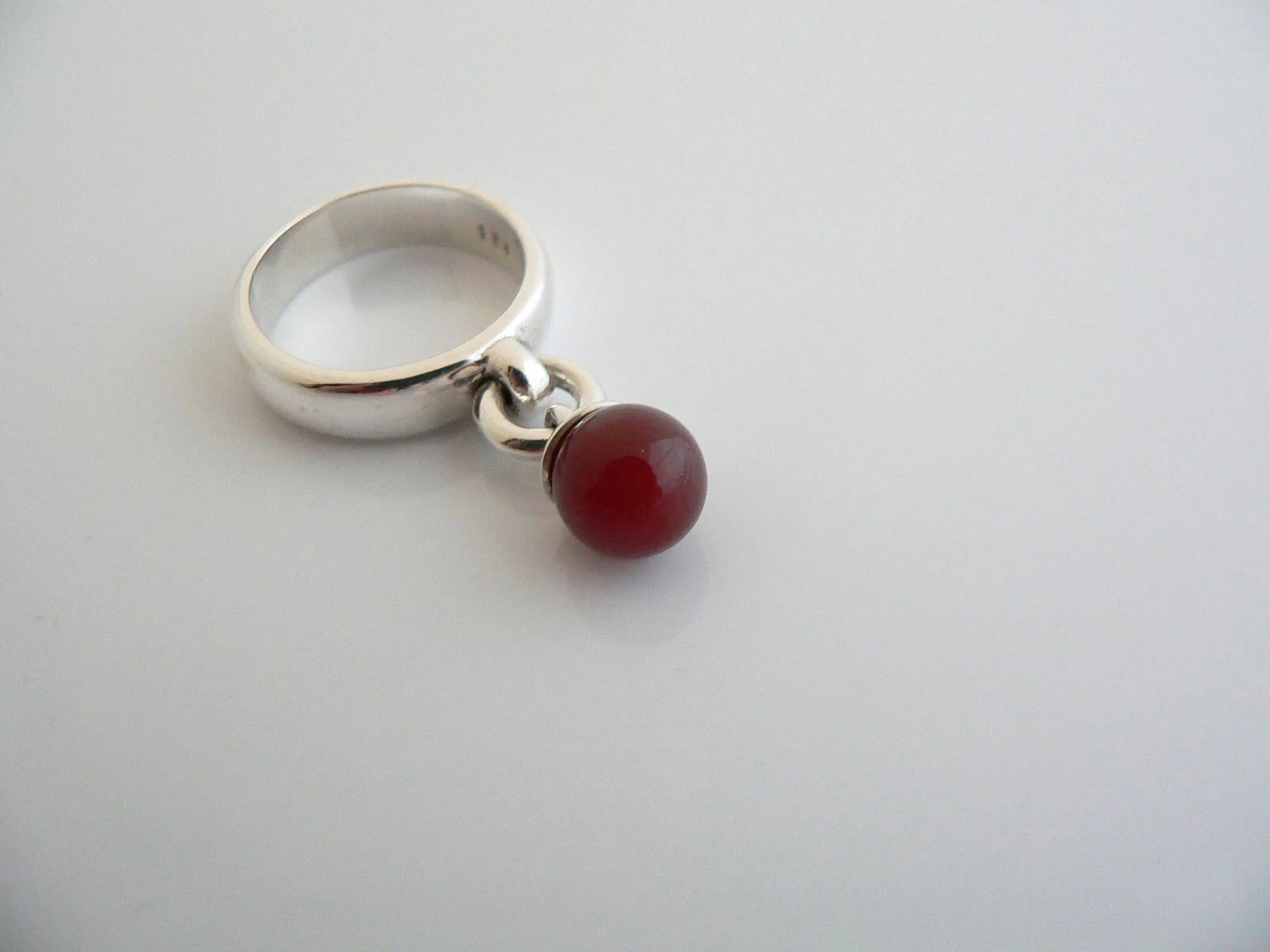 Tiffany & Co Silver Carnelian Fascination Dangling Dangle Ring Band Sz 6.25 Gift