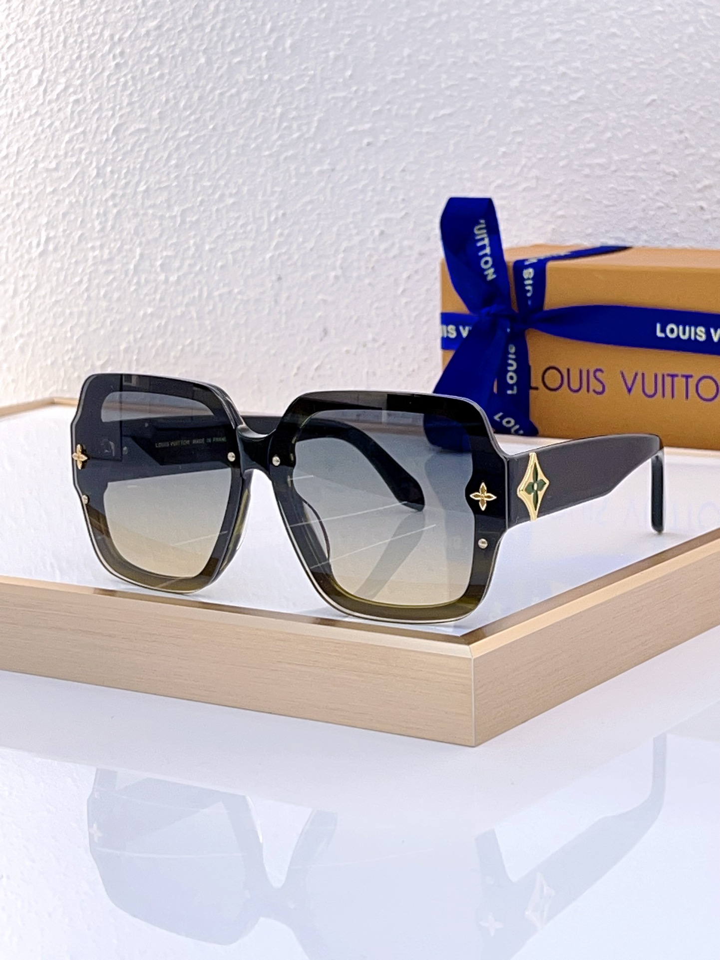 Louis Vuitton LV Sunglasses