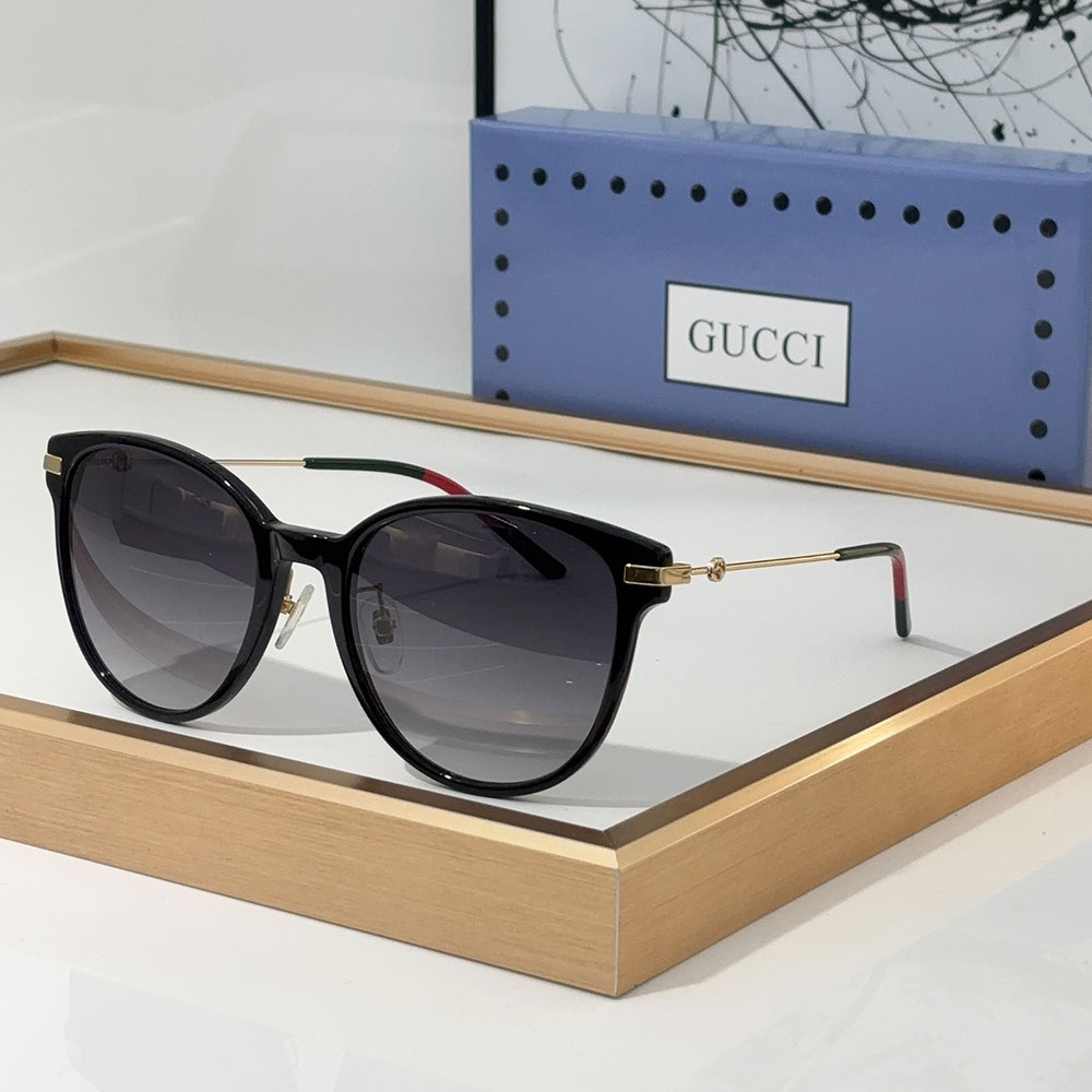 Gucci  Skinny Legs Temperament sunglasses Top quality （Replica）