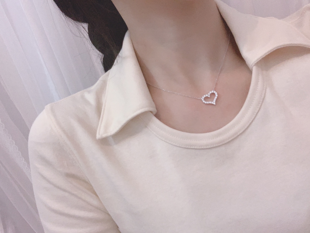 Tiffany & Co Diamond Heart Pendant