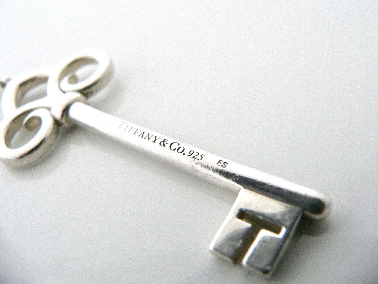 Tiffany Co Silver Fleur De Lis Key Necklace Pendant Charm 18 In Chain Gift Love