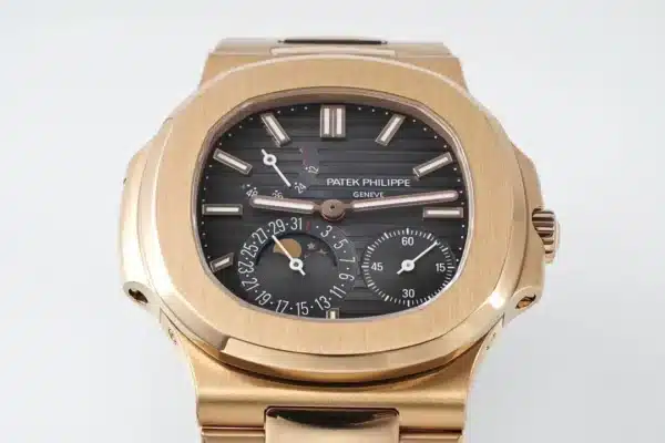 Nautilus Moon phases 40 mm,Gold,Dark Dial,5712/1A