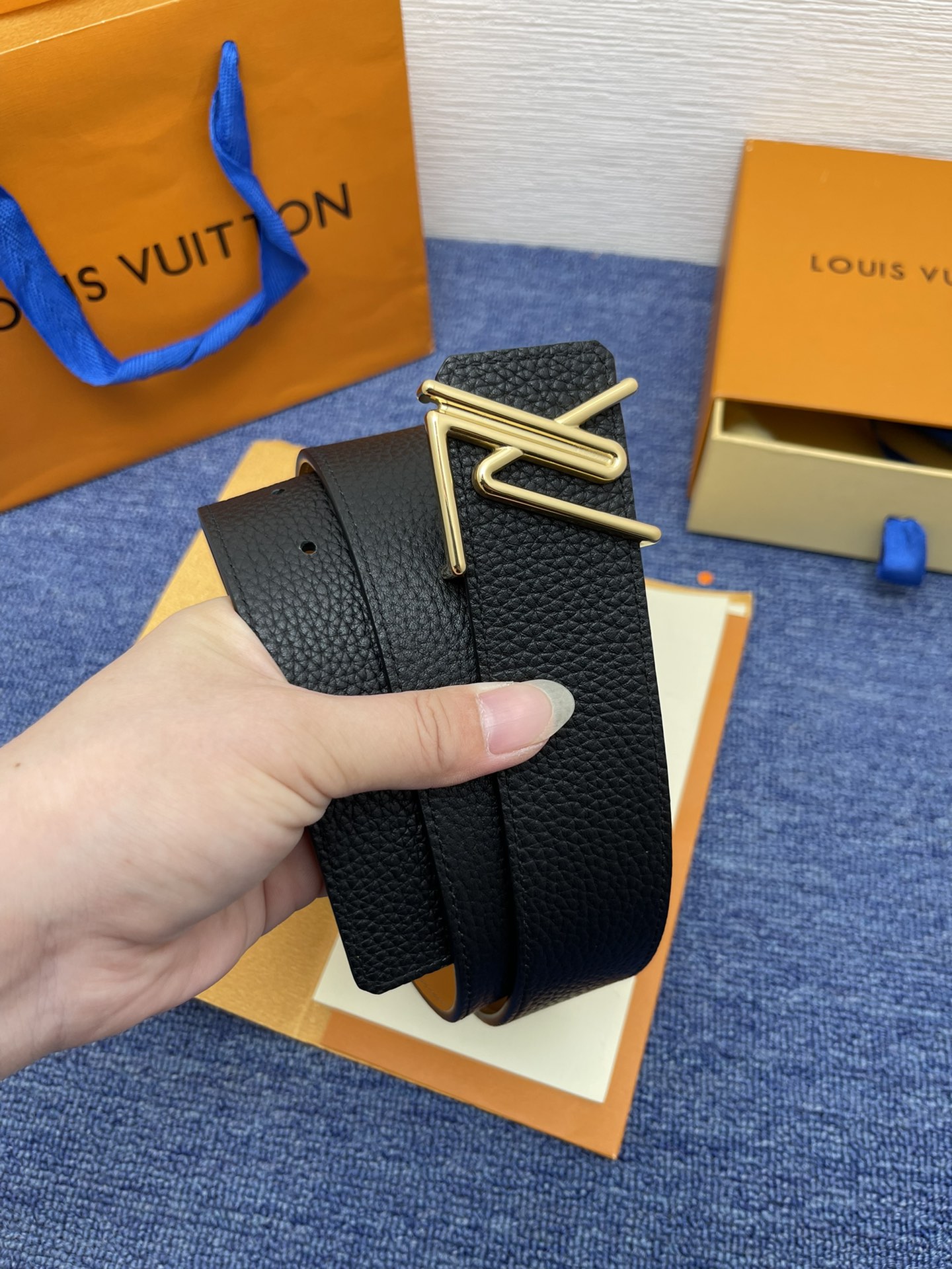 Louis Vuitton LV Leather Belts 1:1 Mirror Version