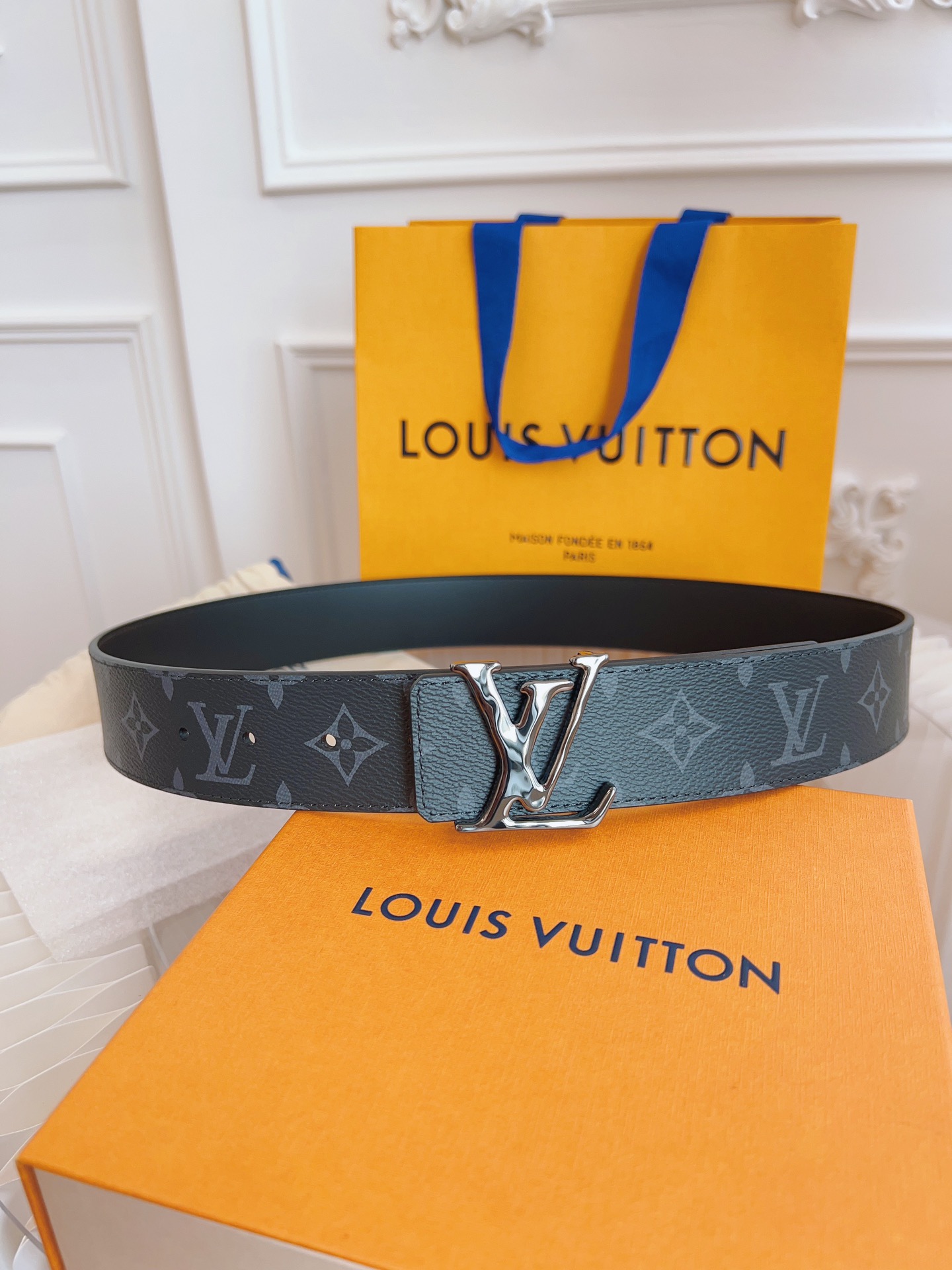 Louis Vuitton LV Leather Belts 1:1 Mirror Version