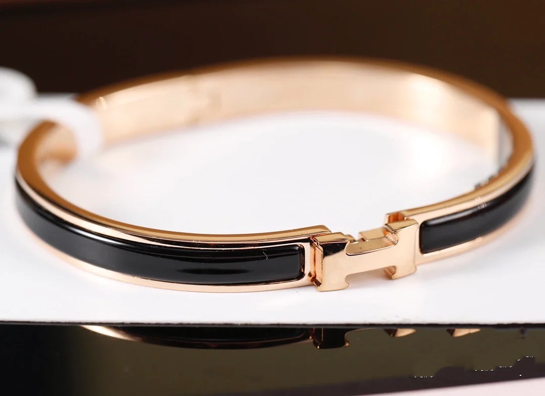 Enamel Hermes Clic H bracelet, Narrow version, Black & White