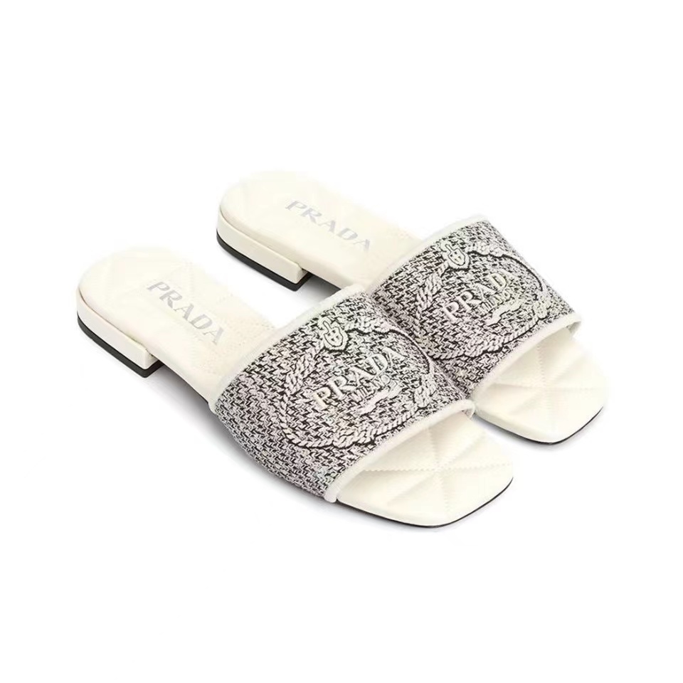 Prada Comfortable Flip-Flops Slide Sandal (Replica)