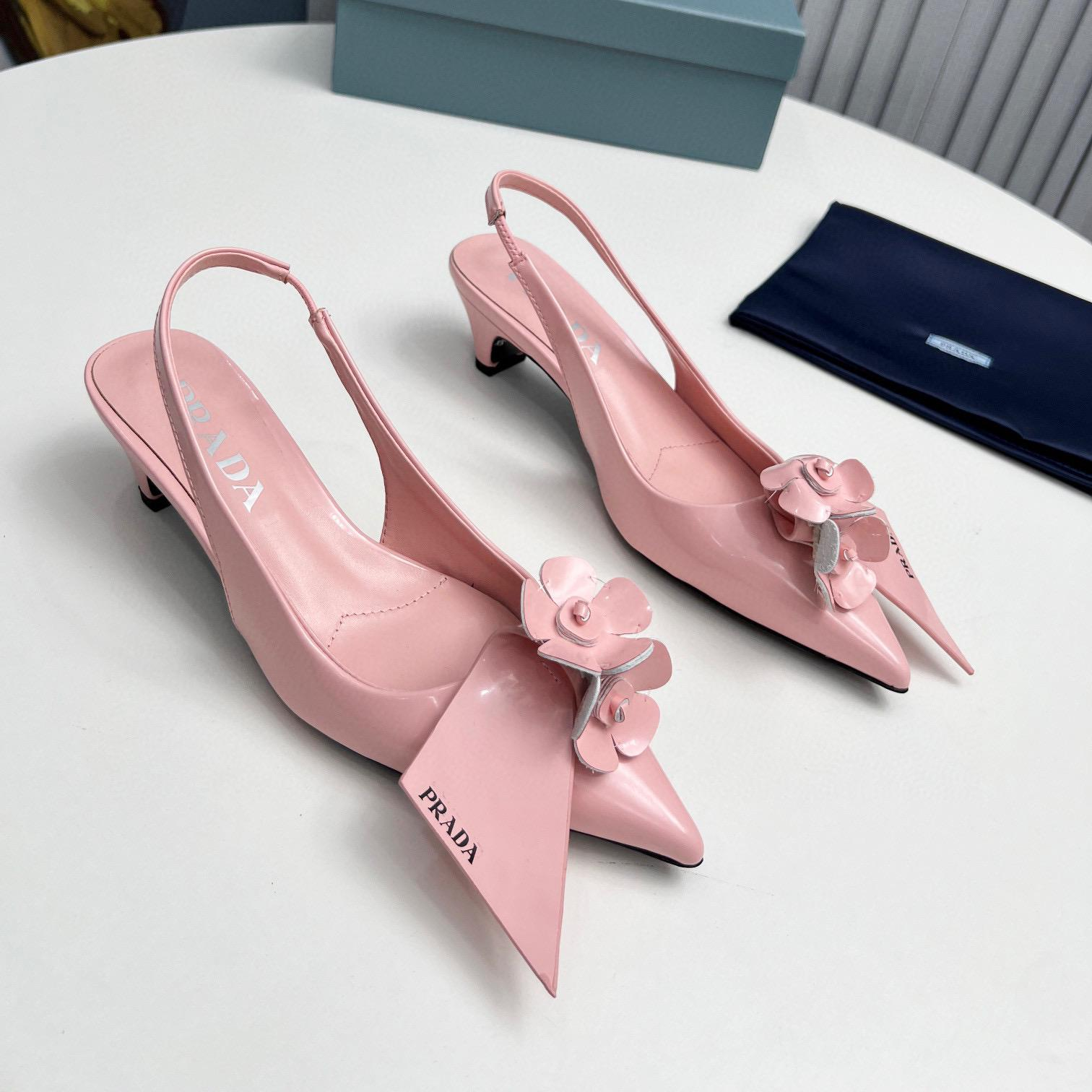 Prada  Leather Temperament Piece  Sandals Slide (Replica)