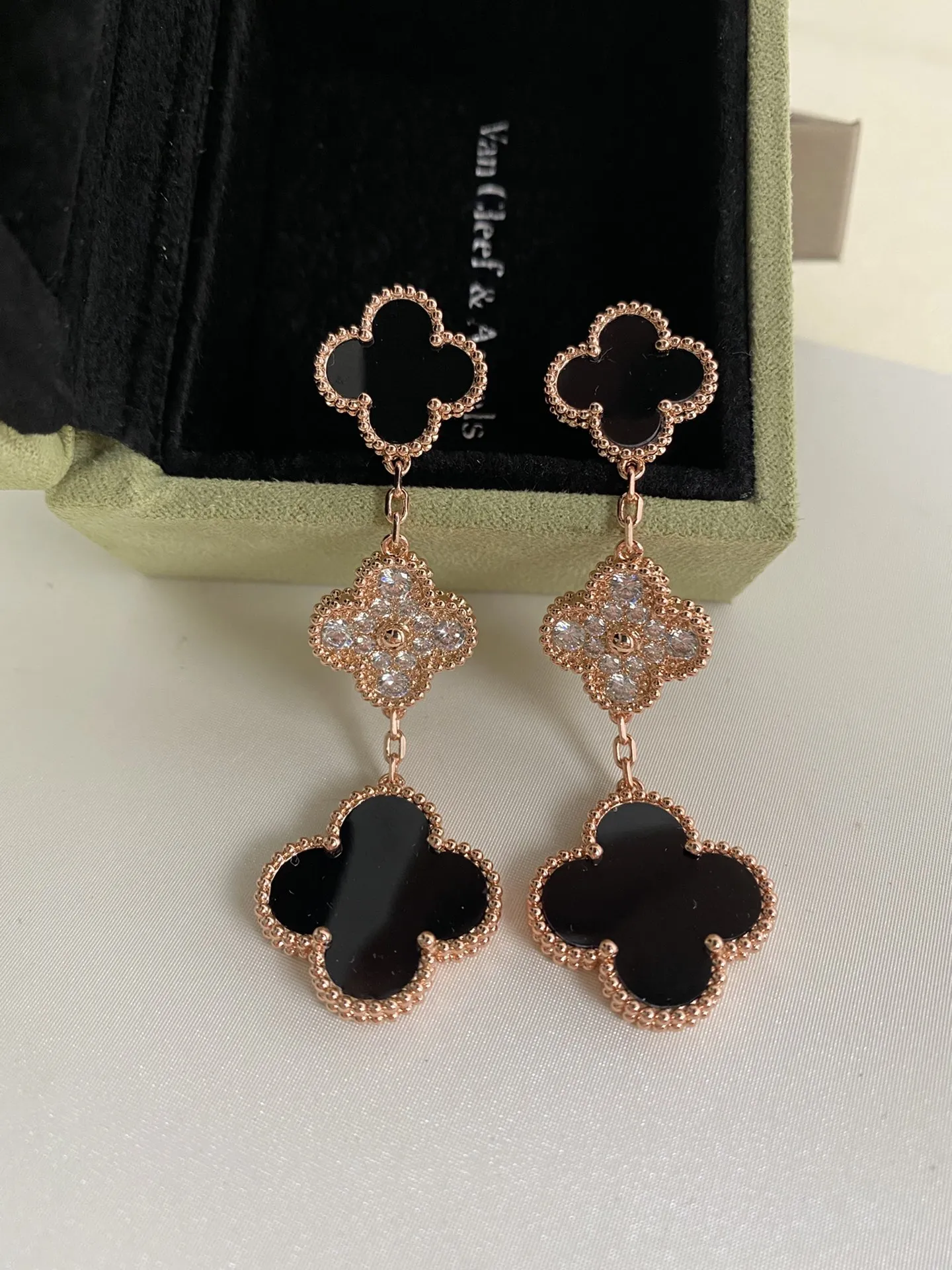Van Cleef & Arpels Magic Alhambra Earrings 3 Motifs With Diamonds