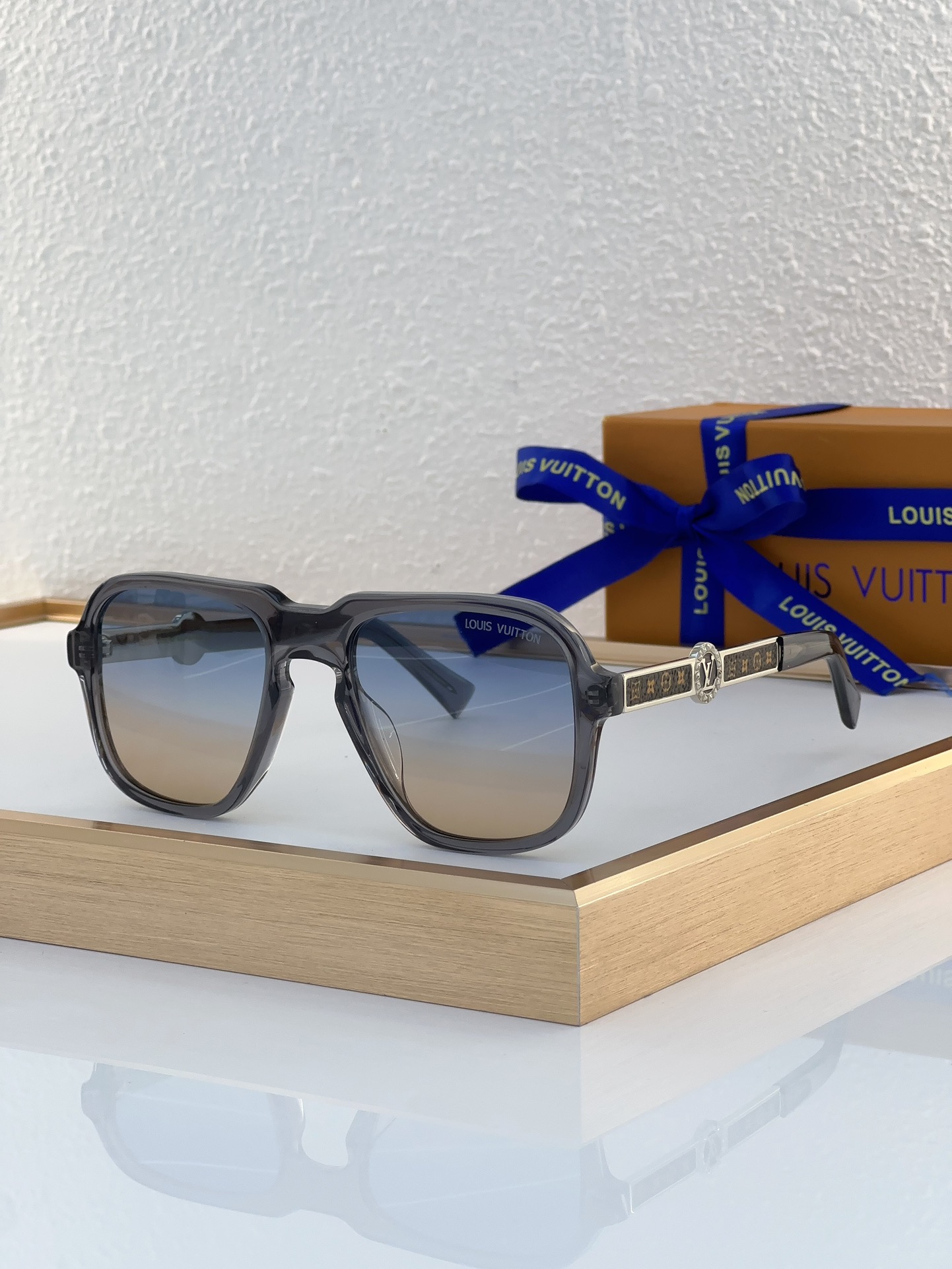Louis Vuitton LV Sunglasses
