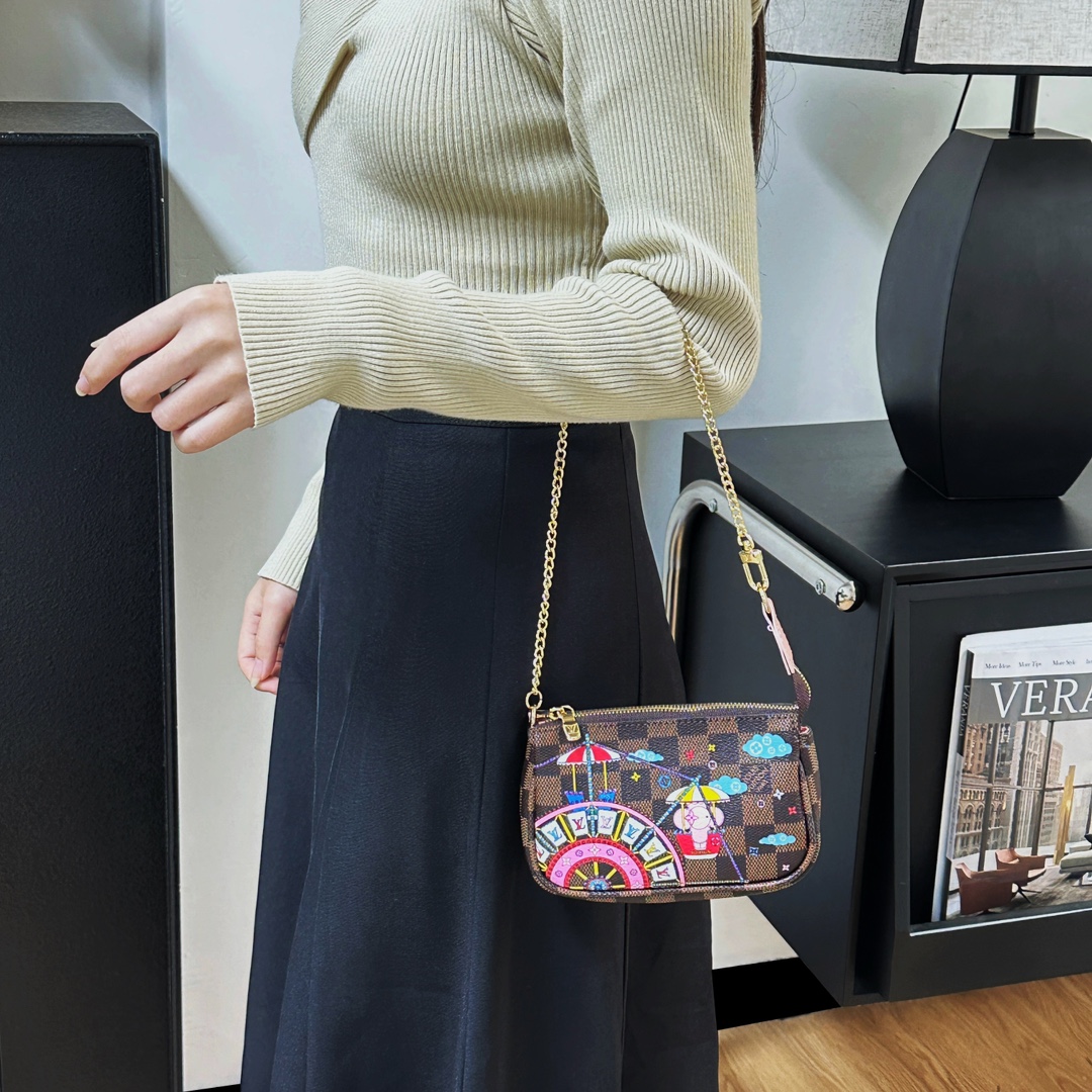 Louis Vuitton Multi Pochette Accessories Mini Bag Purse