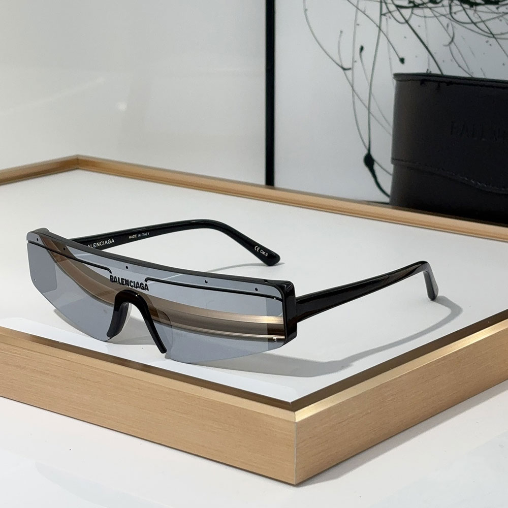 Balenciaga Mirror Logo  sunglasses Top quality （Replica）