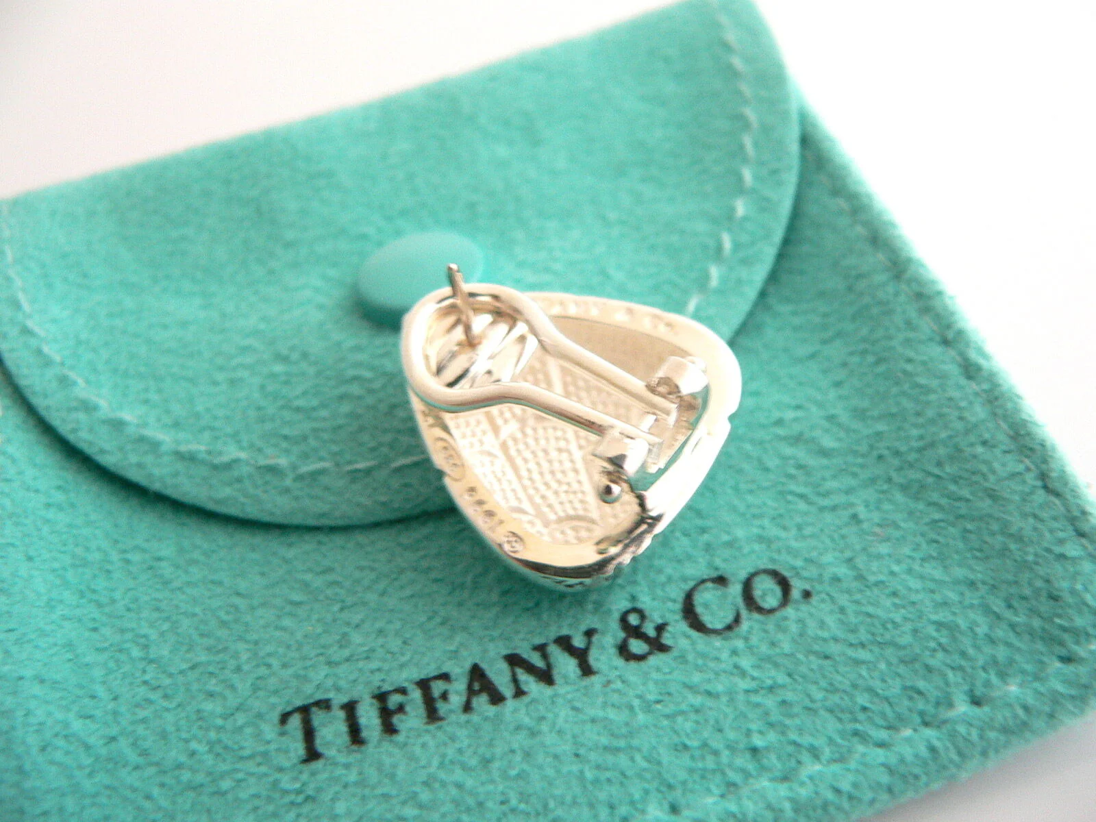 Tiffany & Co Silver Crocodile Triangle Textured Wide Hoops Earrings Studs Gift