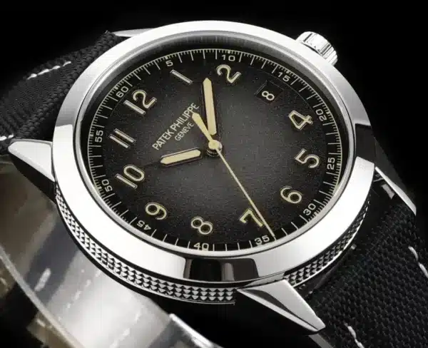 Calatrava DATE, SWEEP SECONDS. 40 mm,Steel,5226G