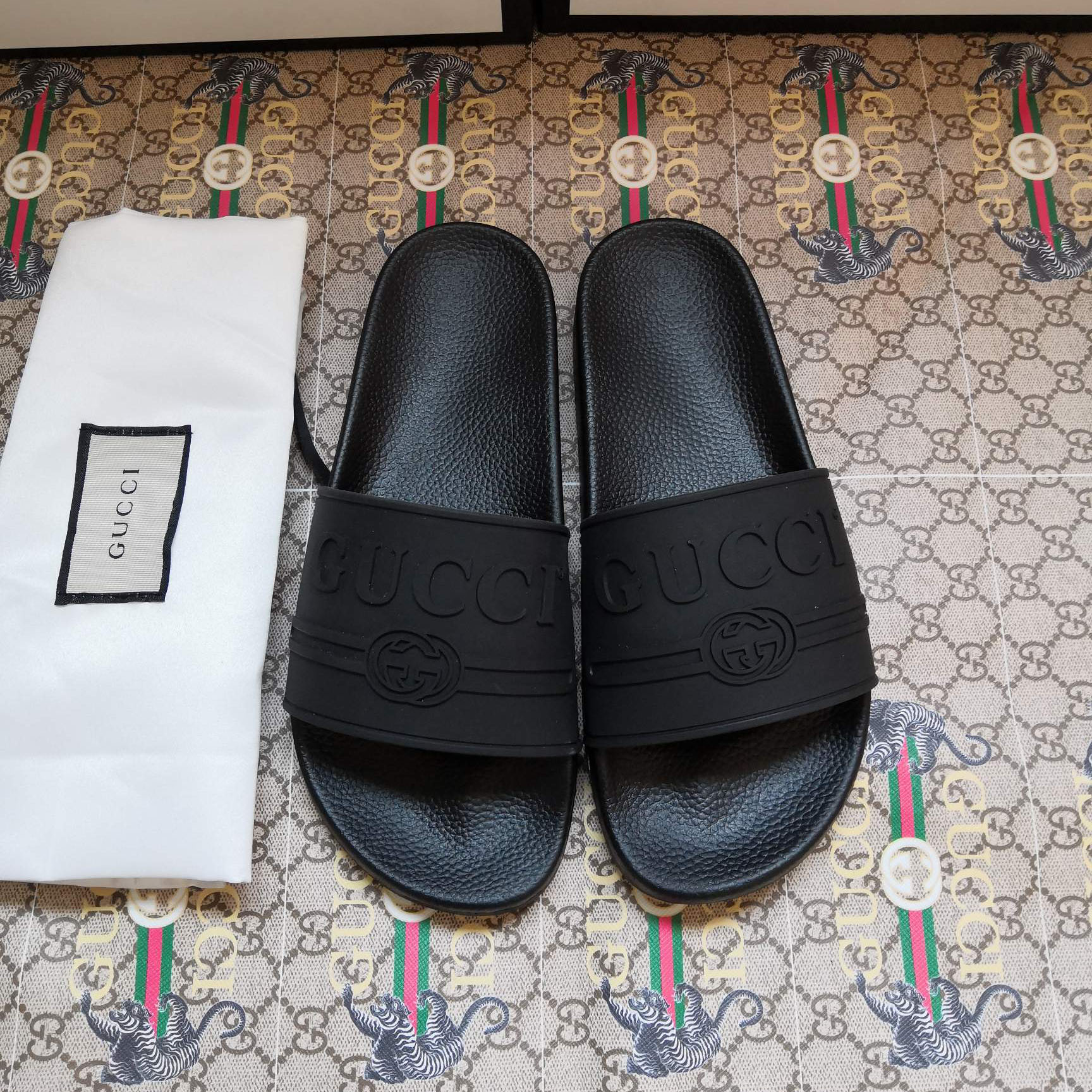 Gucci GG Wmns Rubber Slide Sandal 525140 (Replica)