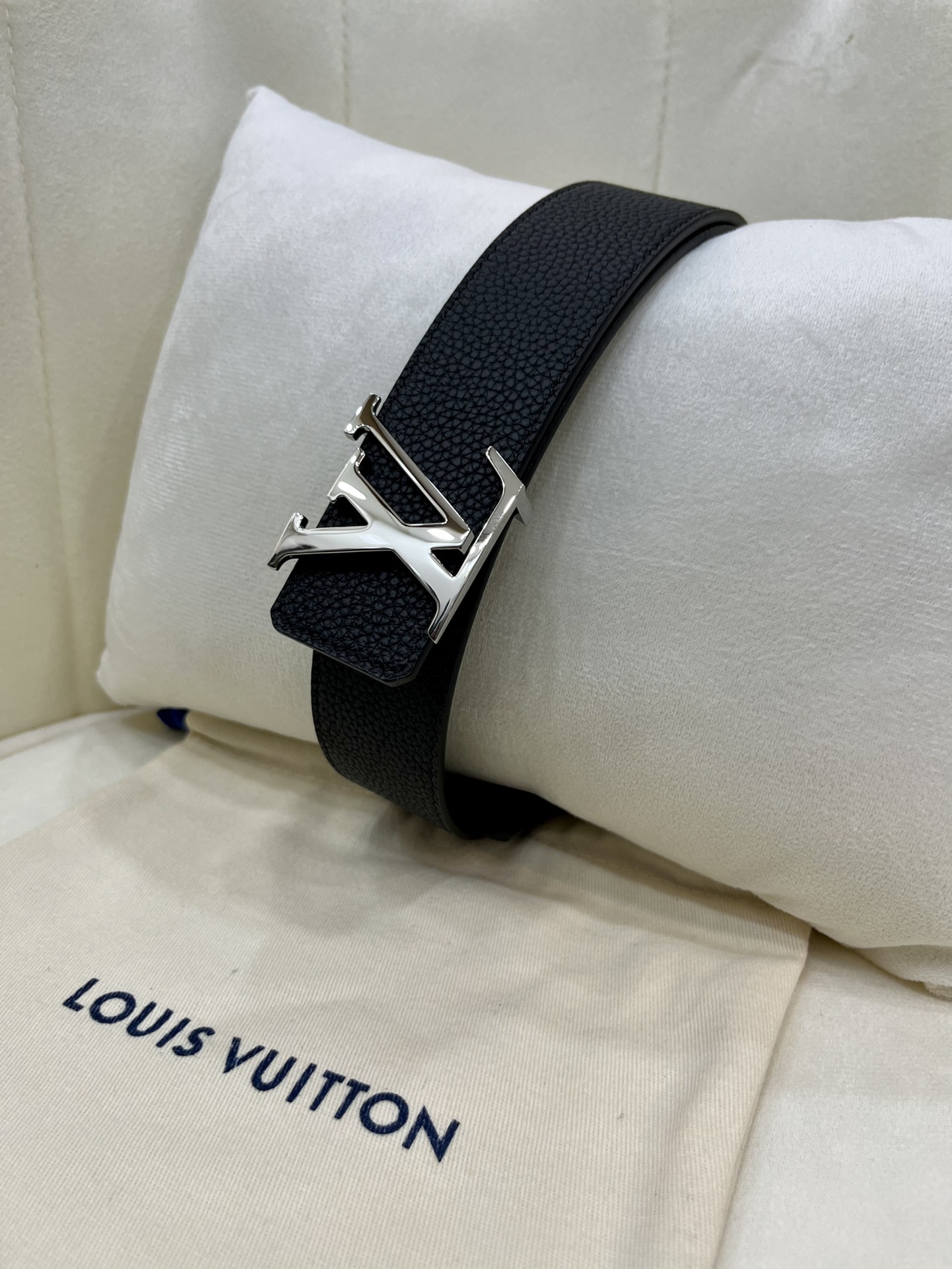Louis Vuitton LV Leather Belts 1:1 Mirror Version