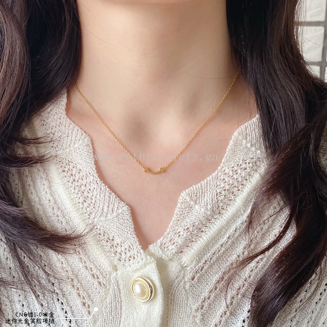 Tiffany T Small Smile Pendant Yellow Gold/Rose Gold/White Gold