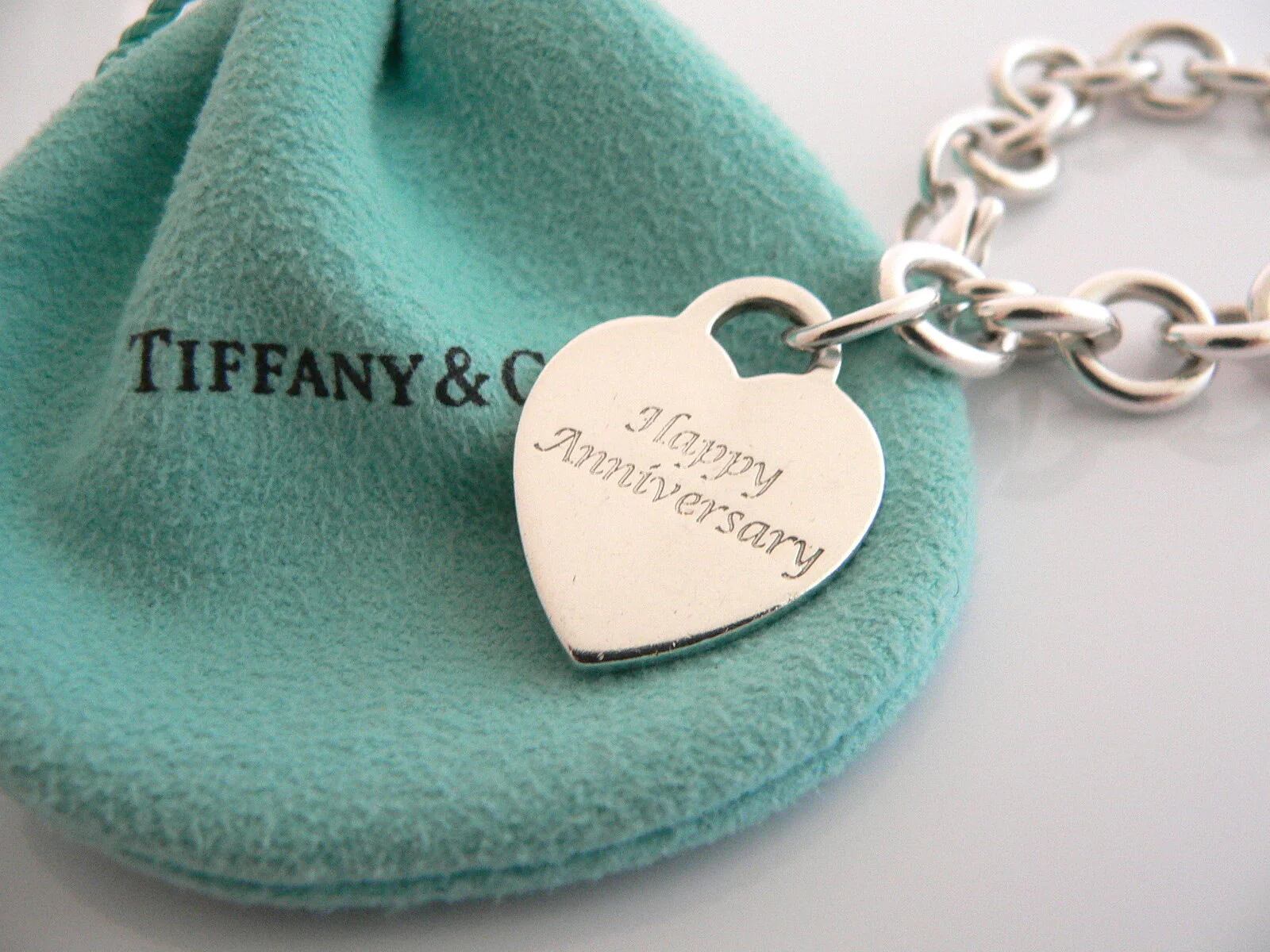 Tiffany & Co Silver HAPPY ANNIVERSARY Heart Charm Pendant Bracelet Gift Love