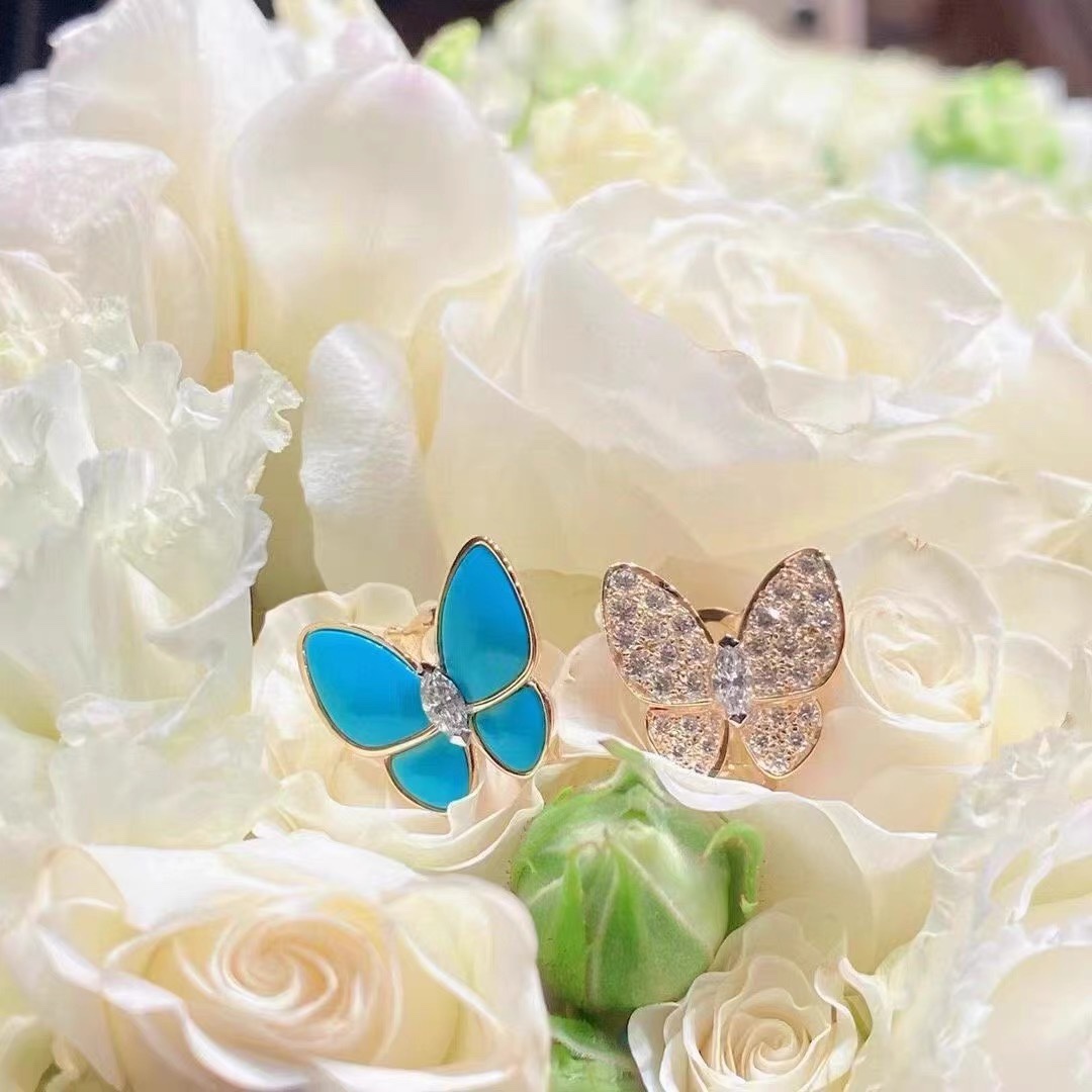 Van Cleef & Arpels Blue Butterfly & Full Diamond Butterfly Ring, Two Butterfly Between the Finger ring