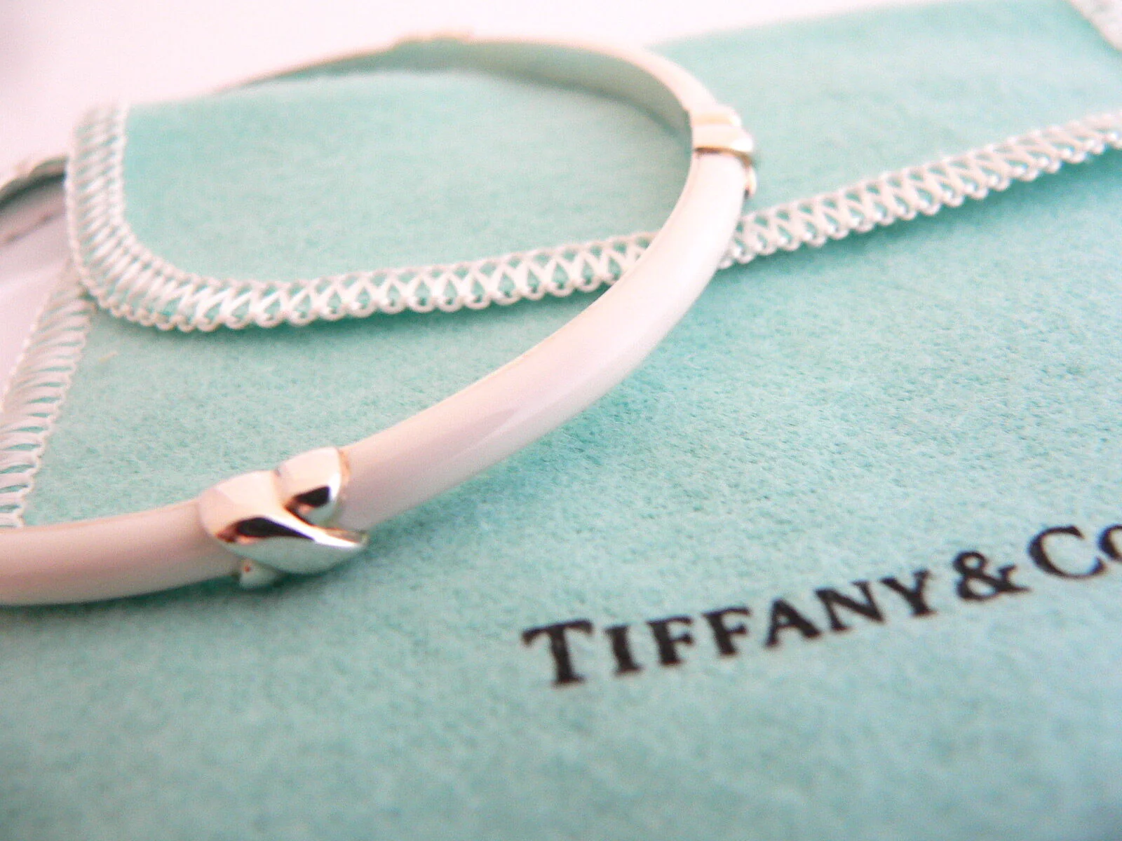 Tiffany & Co Signature X Bangl Silver White Enamel Bracelet Love Gift Pouch Art