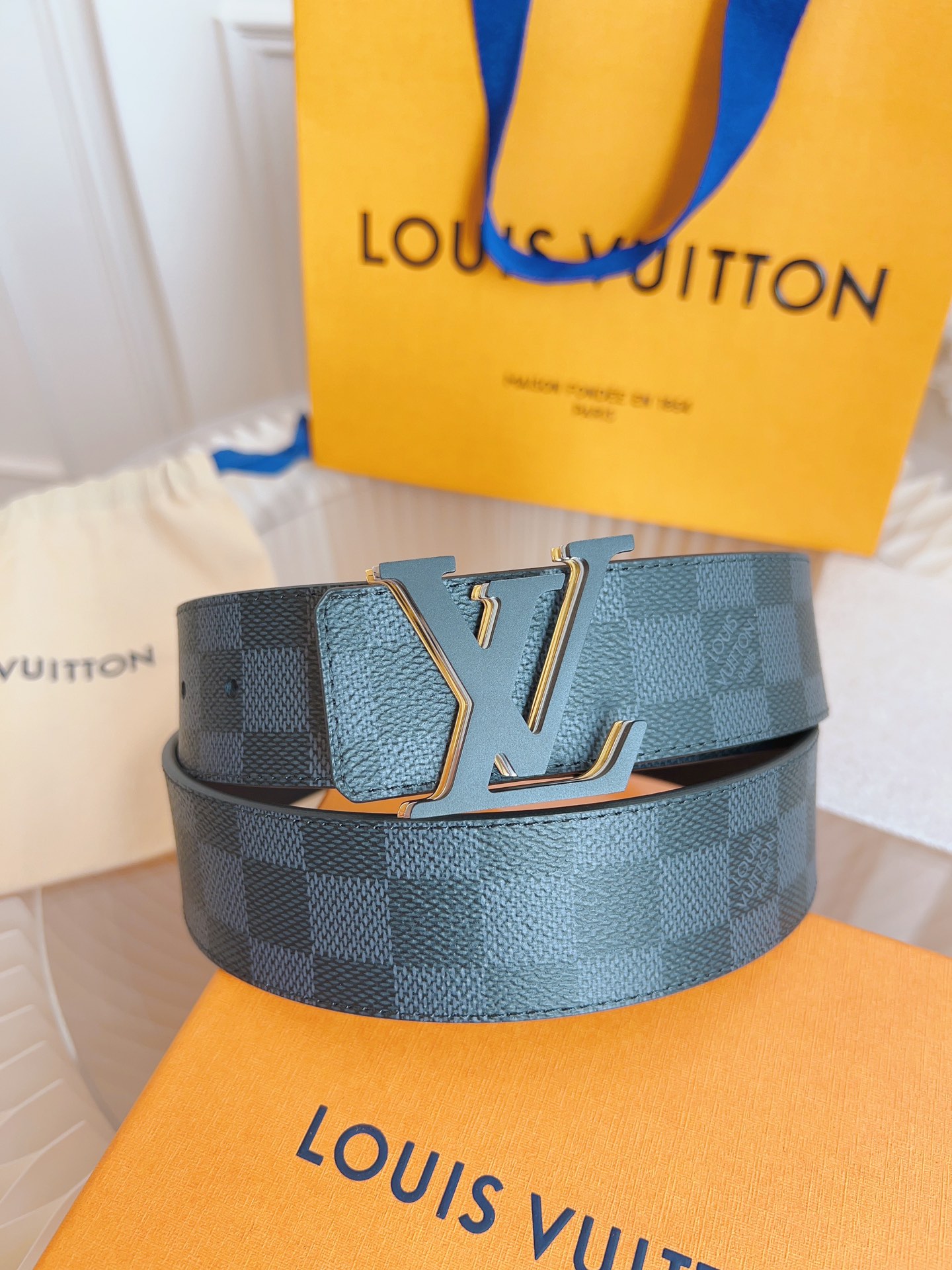 Louis Vuitton LV Leather Belts 1:1 Mirror Version