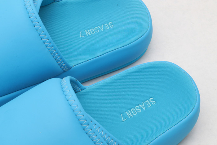 Yeezy Slide 7