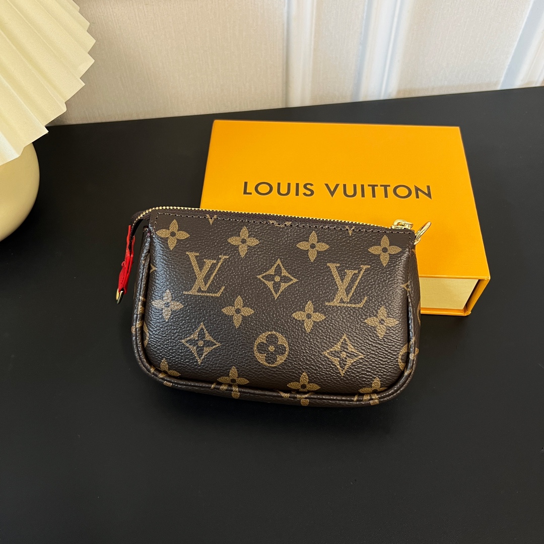 Louis Vuitton Multi Pochette Accessories Mini Bag Purse