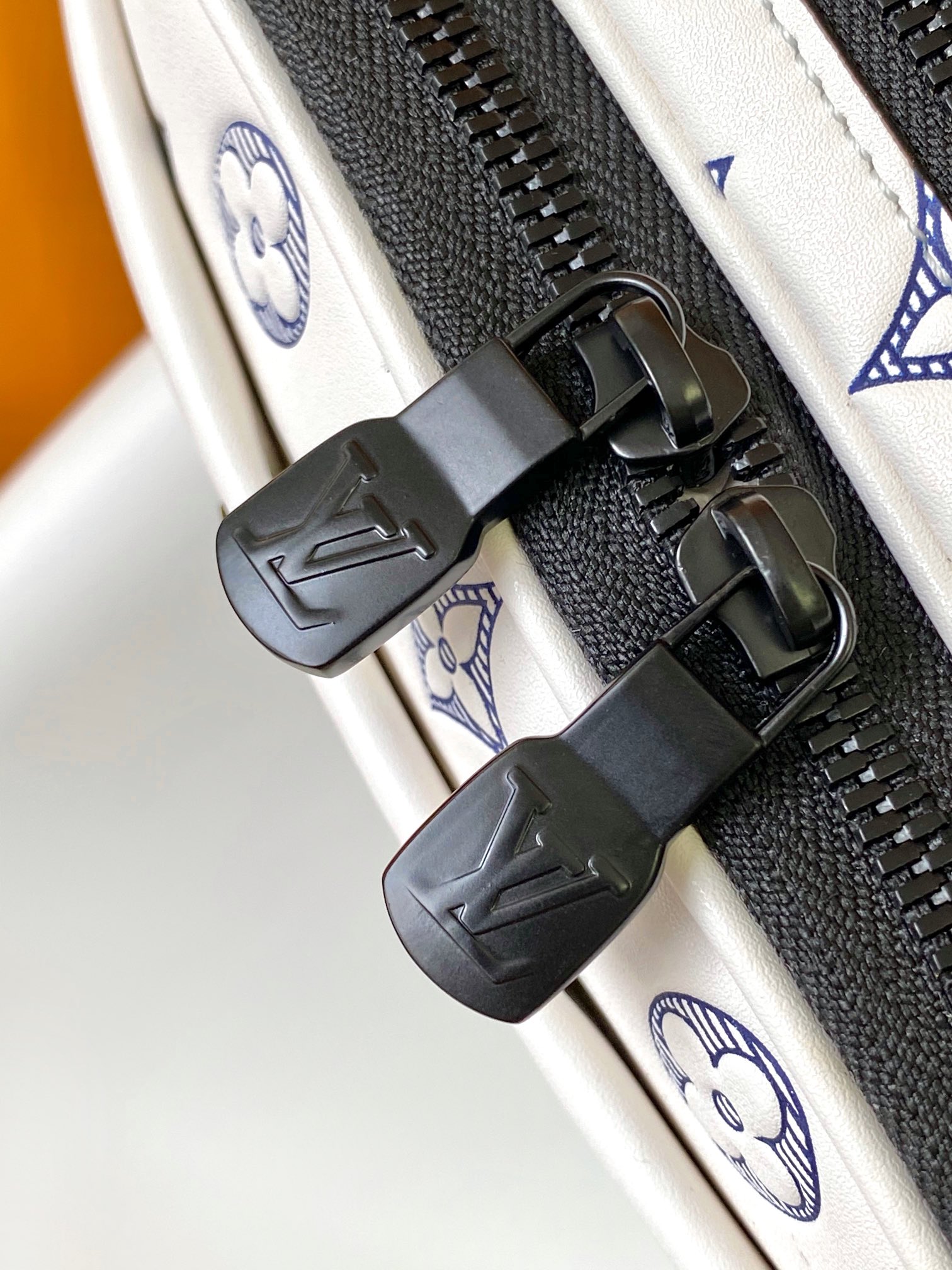 Louis Vuitton 10A Handbag Shoulder Bag Top Mirror Quality Version Neo Alpha M83383 M82542