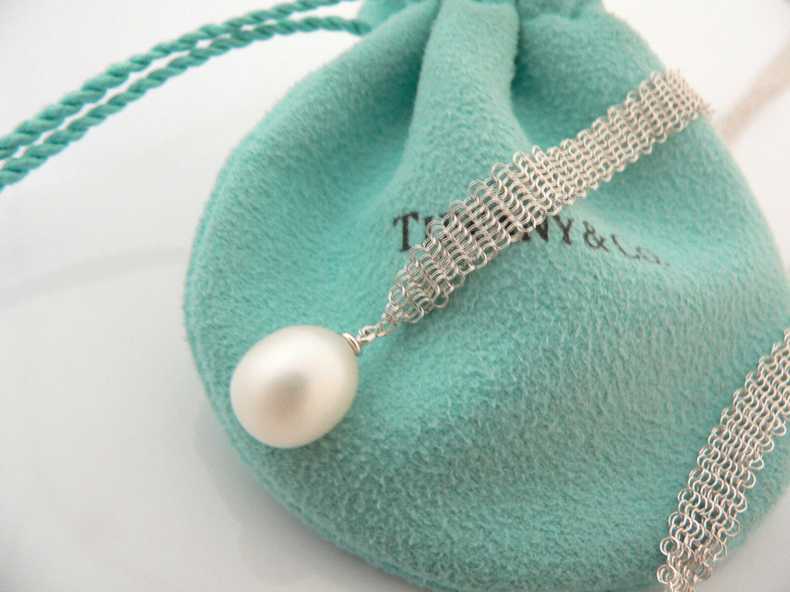 Tiffany & Co Open Heart Necklace Pearl Pendant Charm 25 Inch Mesh Gift Pouch Art
