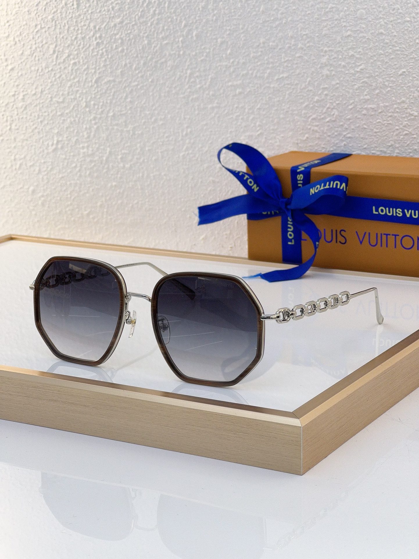 Louis Vuitton LV Sunglasses