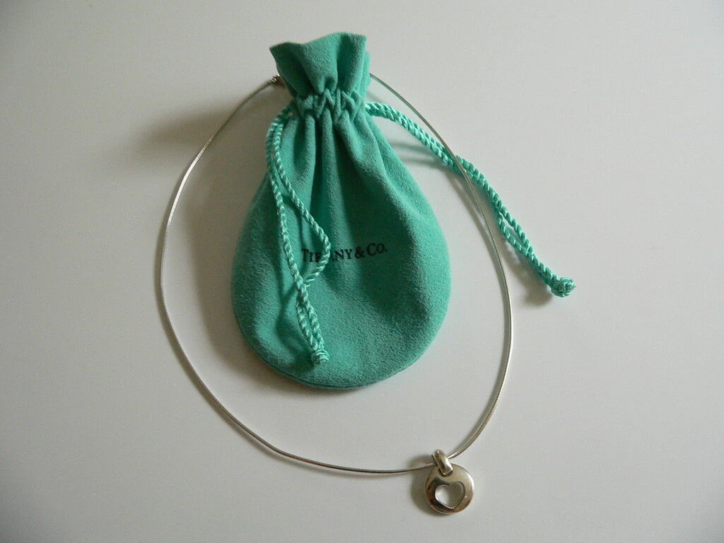 Tiffany & Co Heart Necklace Stencil Cut Out Pendant Chain Charm Love Gift Pouch