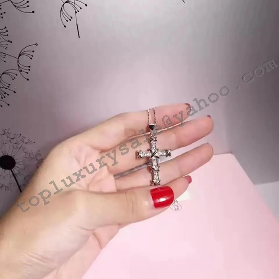 Hot Tiffany Schlumberger Ten Stone Cross Pendant Necklace Diamonds America Sale Online Lady 23926261/23926296