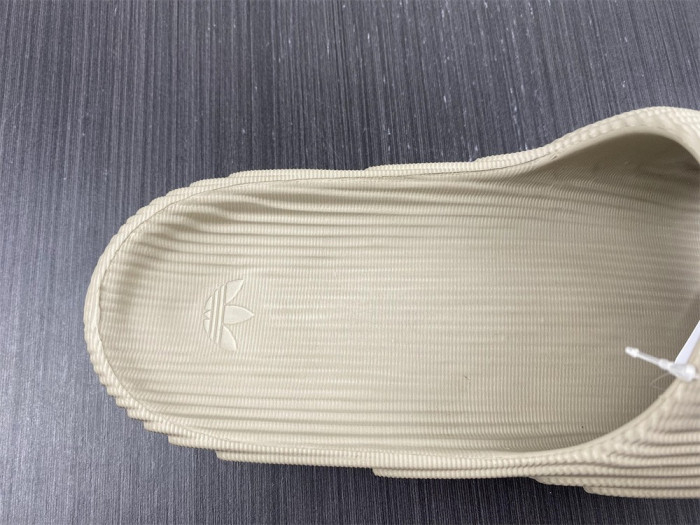 Yeezy Slide new collection