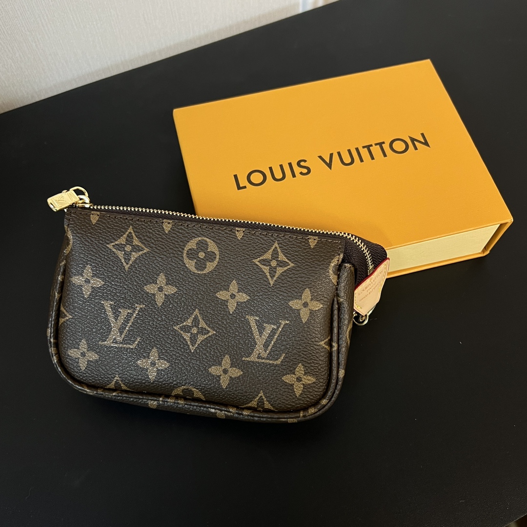 Louis Vuitton Multi Pochette Accessories Mini Bag Purse