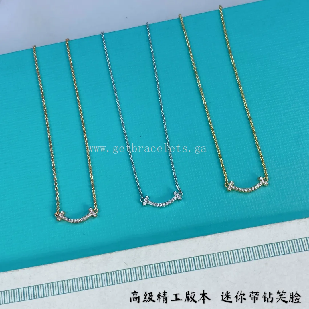 Tiffany T Small Smile Pendant with Diamonds Yellow Gold/Rose Gold/White Gold