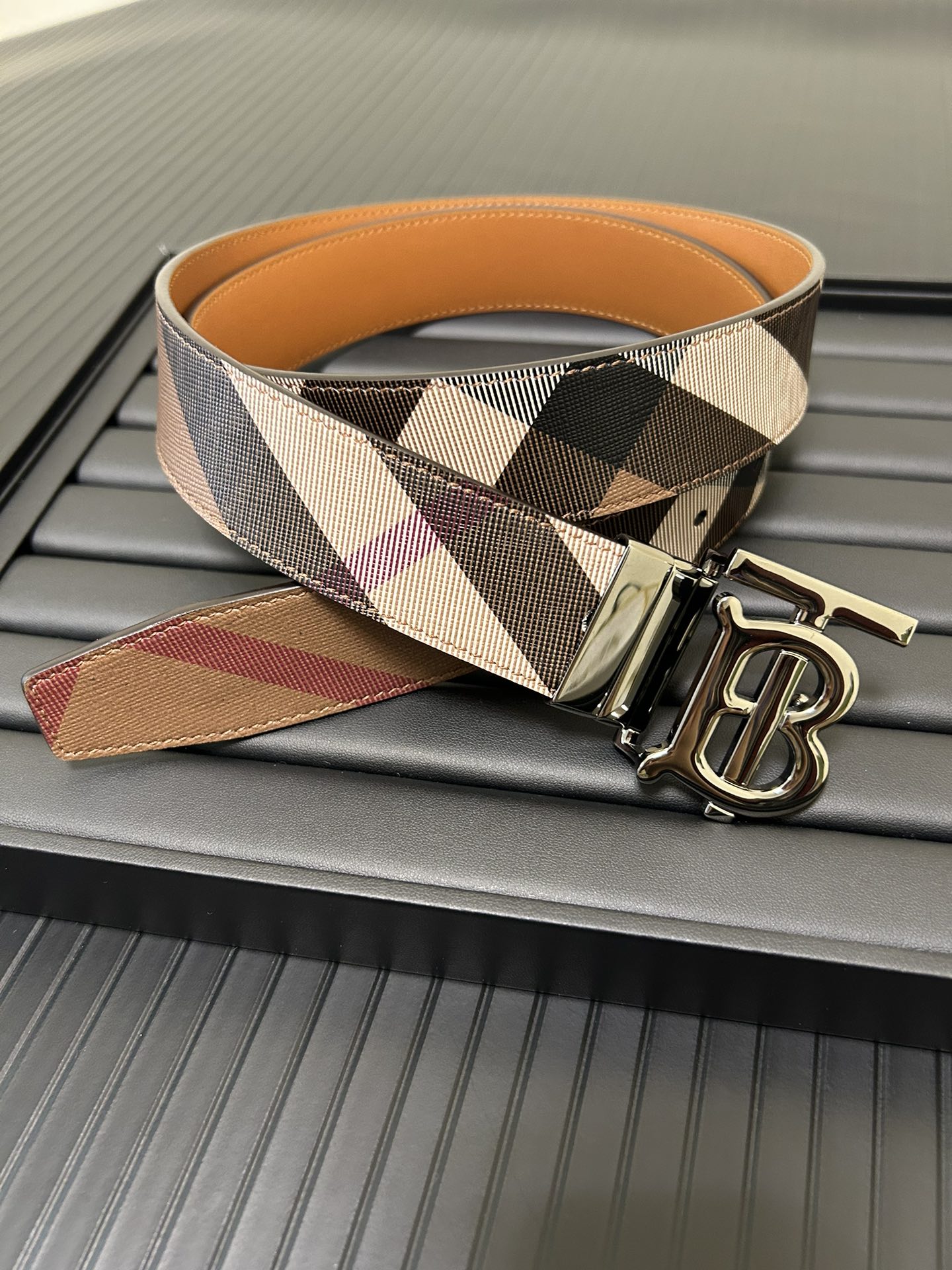 Burberry Leather Belts 1:1 Mirror Version