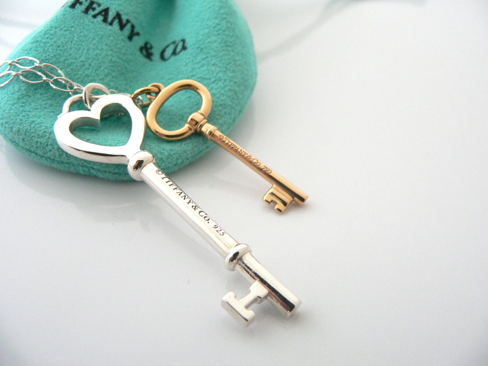 Tiffany Co Silver 18K Rose Gold Oval Heart Key Necklace Pendant Charm 18 Inches