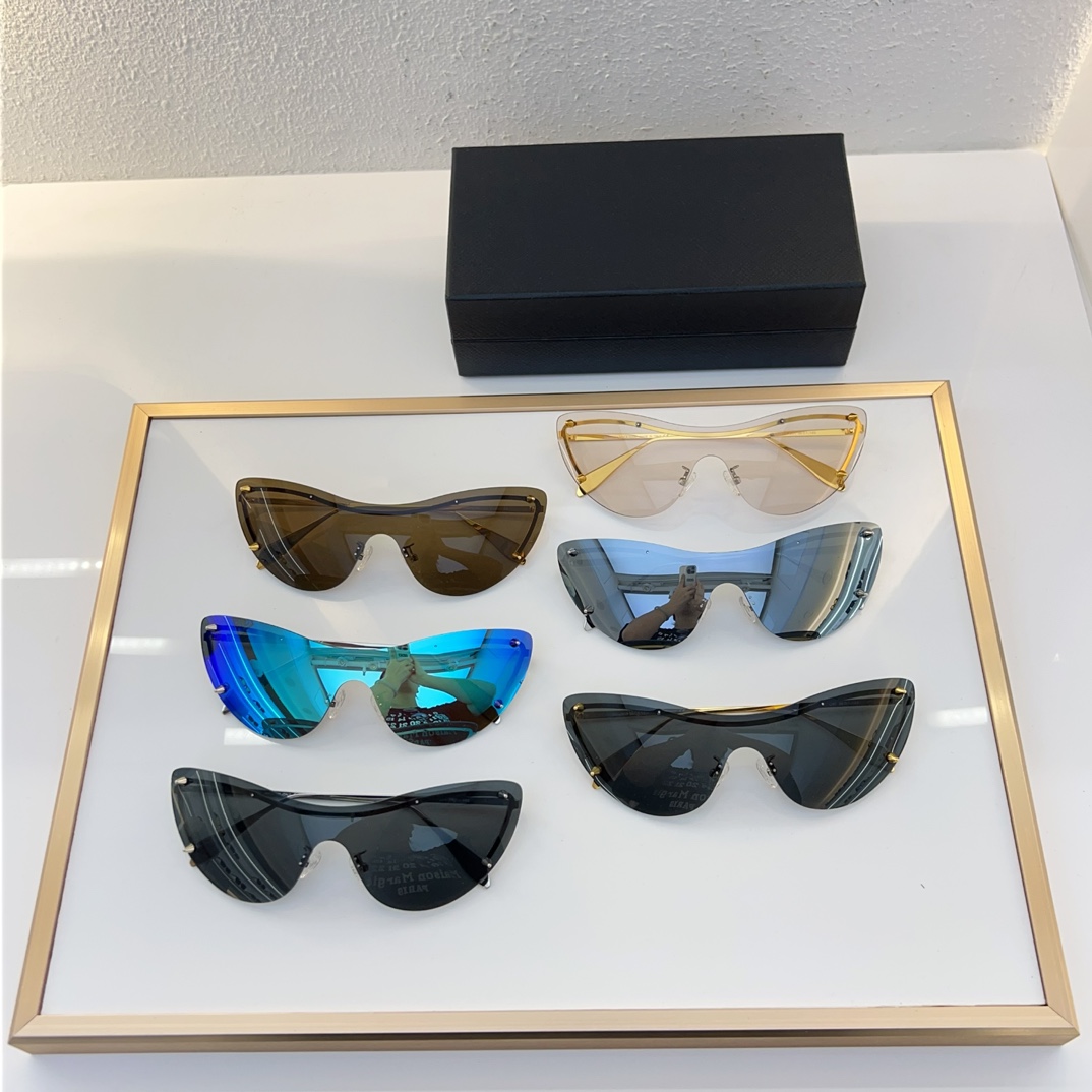 Alexander McQueen Sunglasses