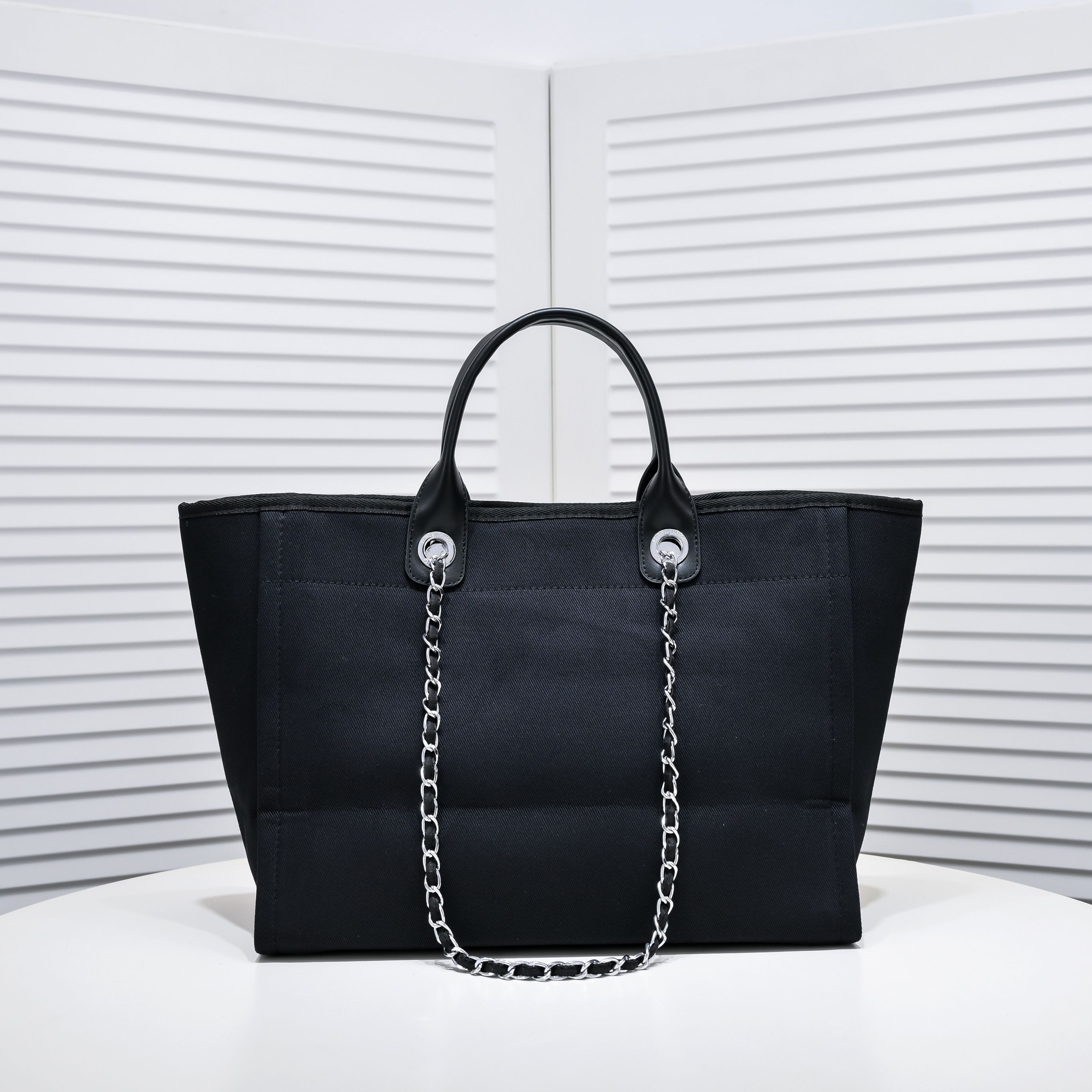 Chanel Cruise Chain Canvas Beach Bag Shopping bag Tote Shoulder Bag Handbag