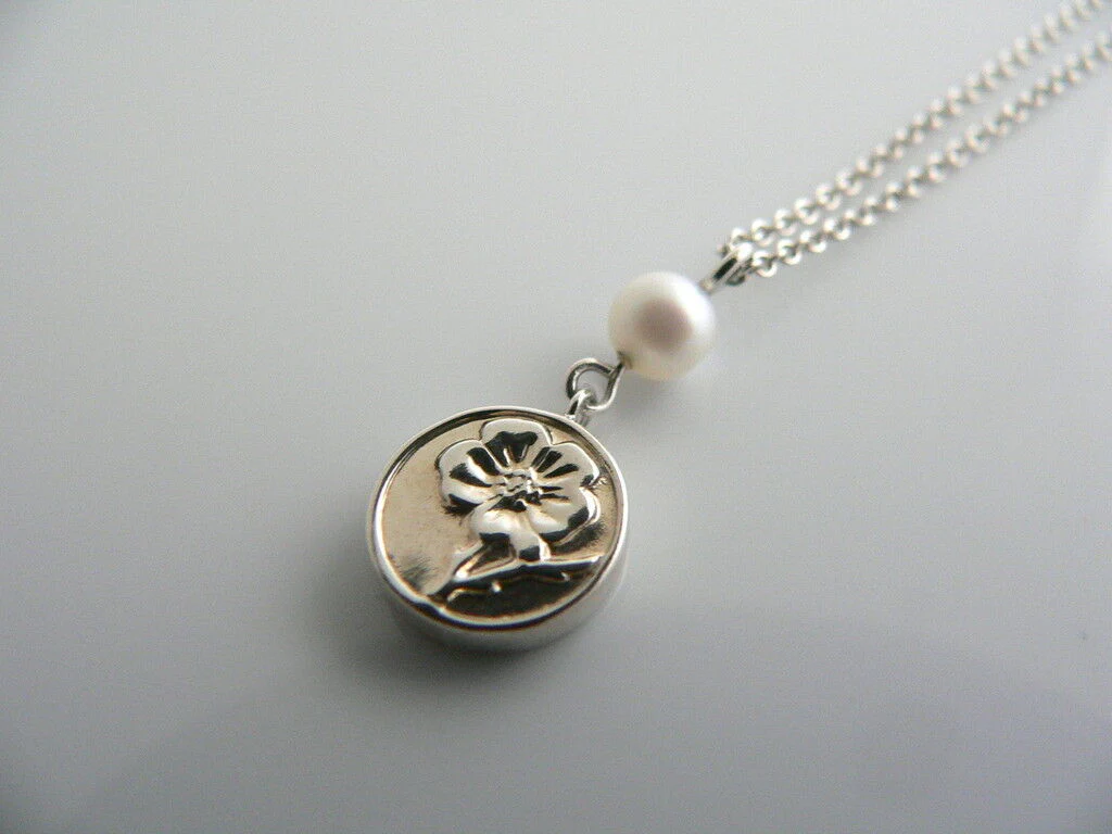 Tiffany & Co. Silver Nature Rose Pearl Necklace Pendant Charm Chain Gift Pouch