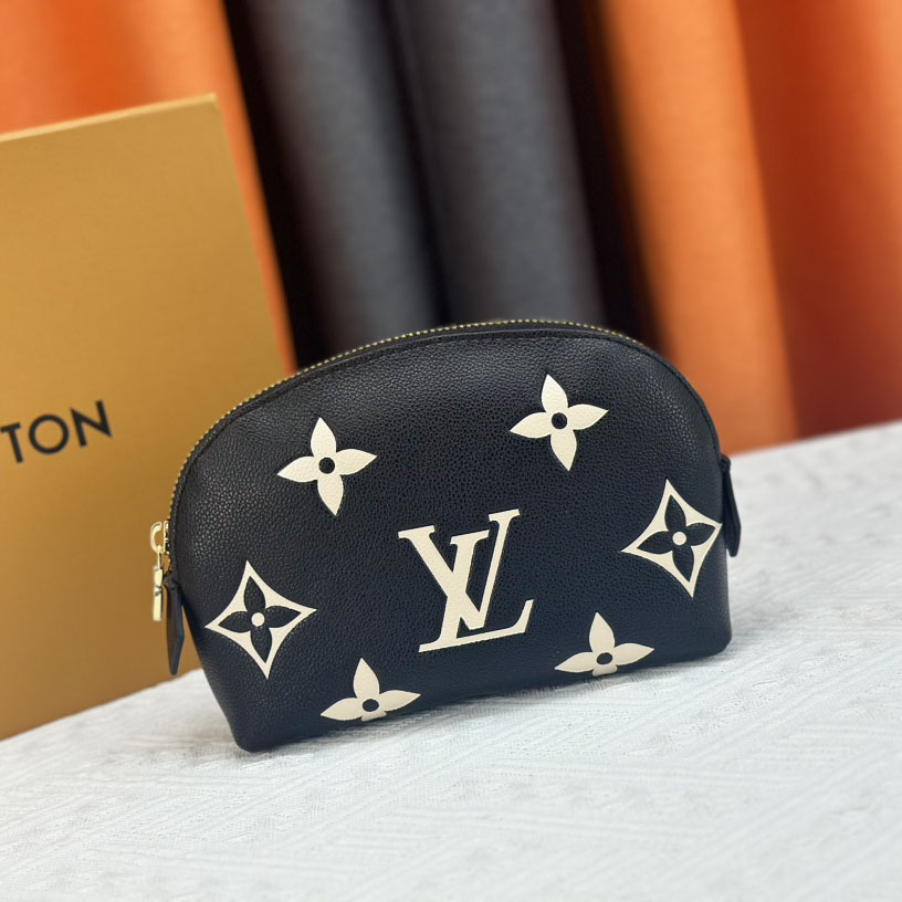 Louis Vuitton LV  Cosmetics Bag Pouch Toiletry Bag Leather Handbag  (Replica)