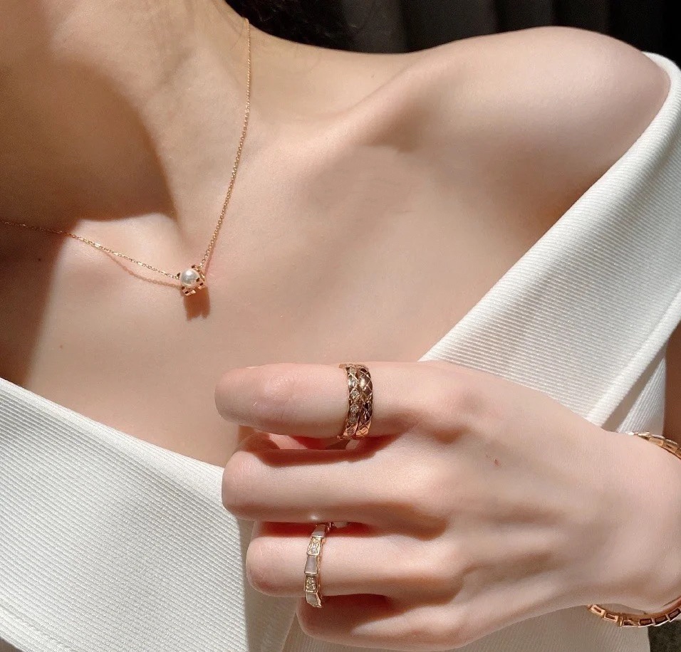 C DE CARTIER NECKLACE